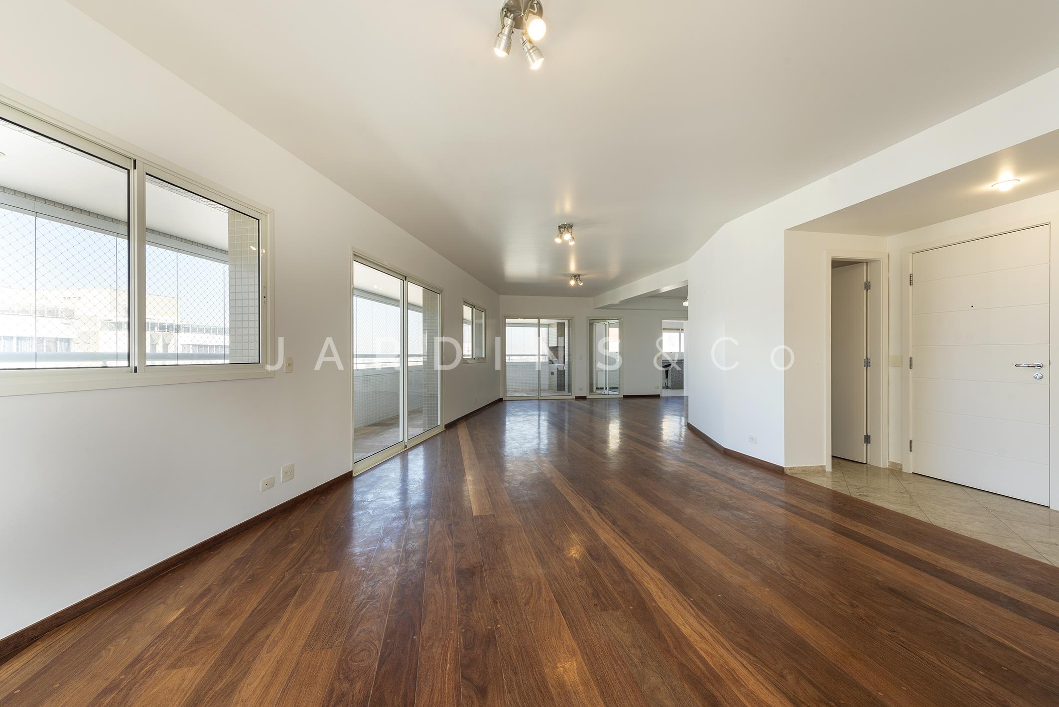 Apartamento no Paraíso