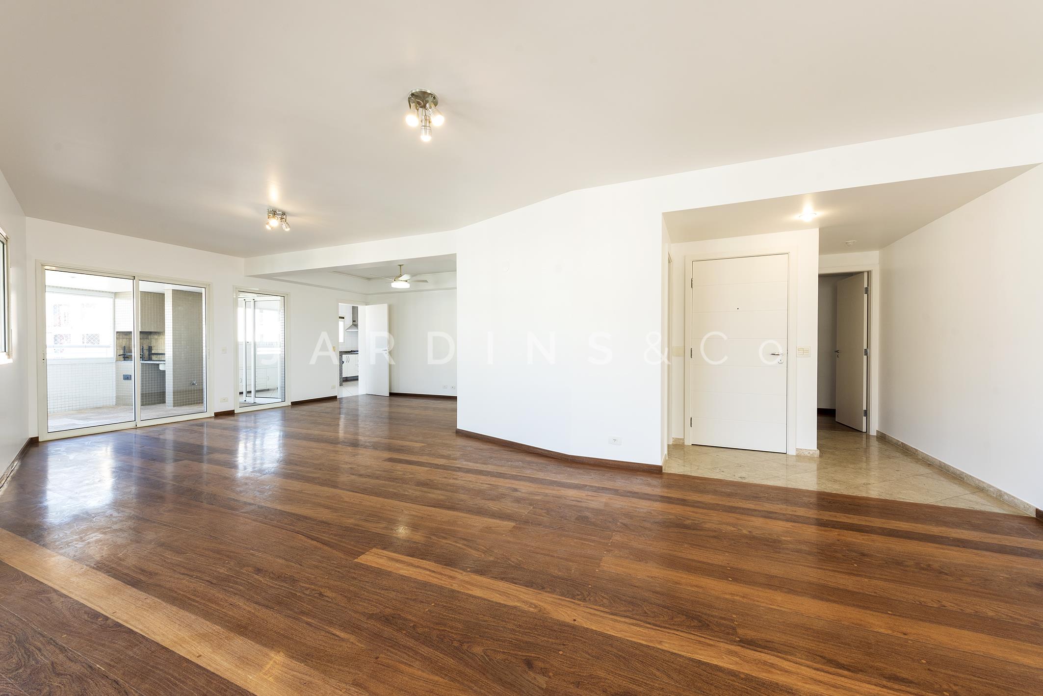 Apartamento no Paraíso