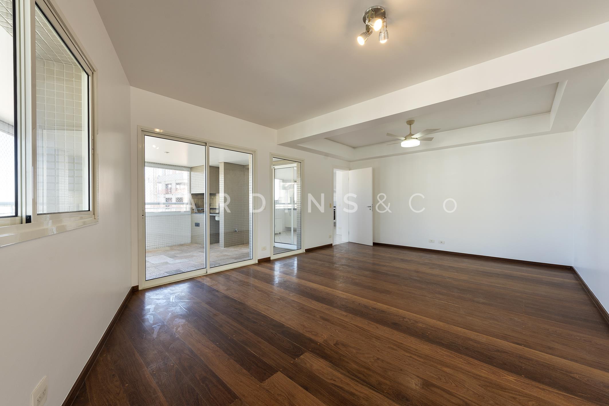 Apartamento no Paraíso