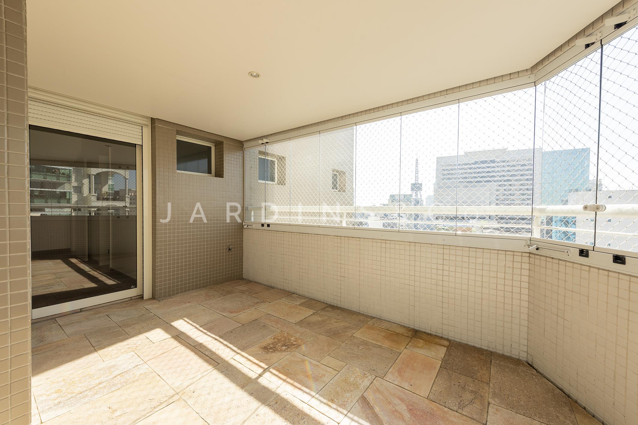 Apartamento no Paraíso