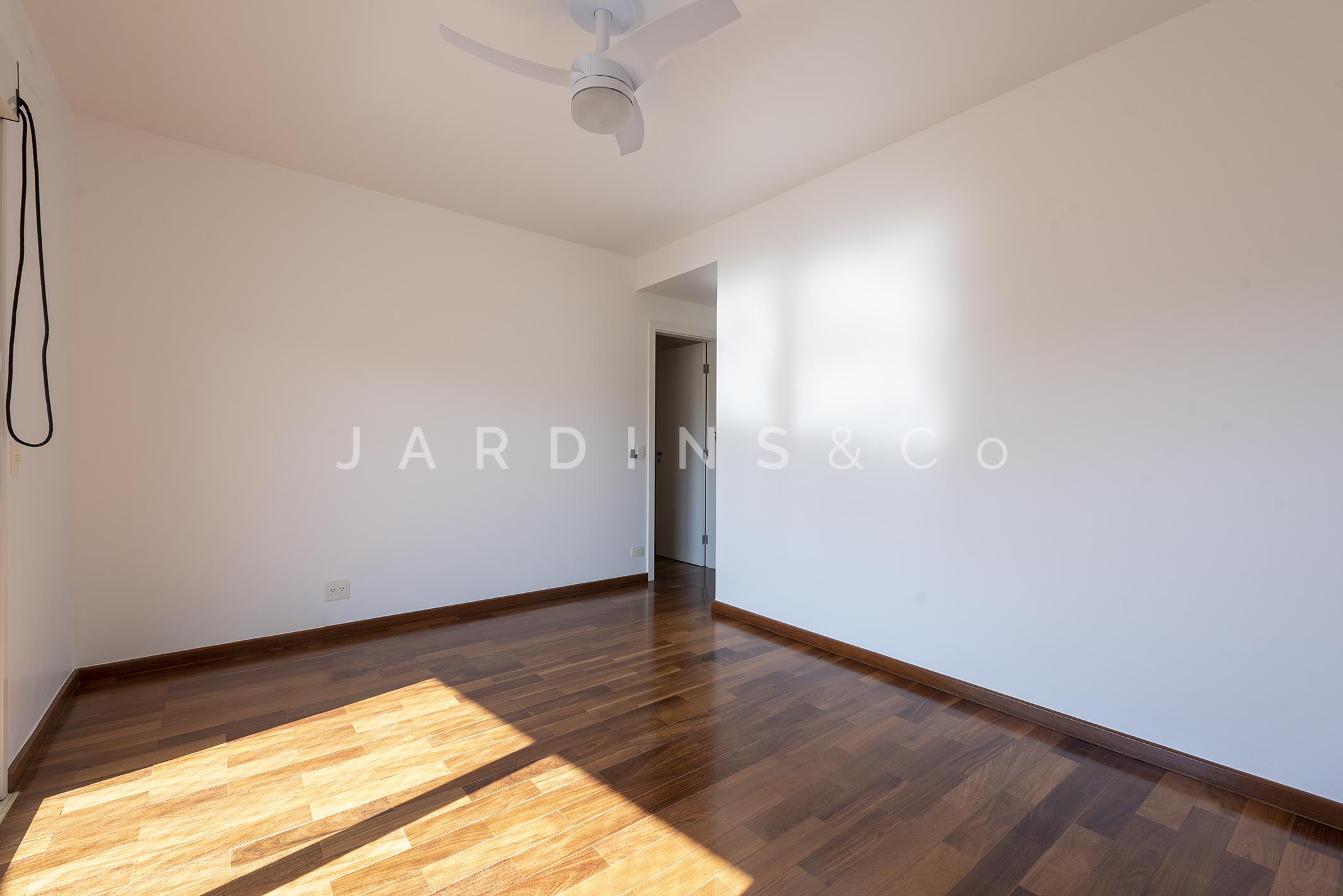 Apartamento no Paraíso