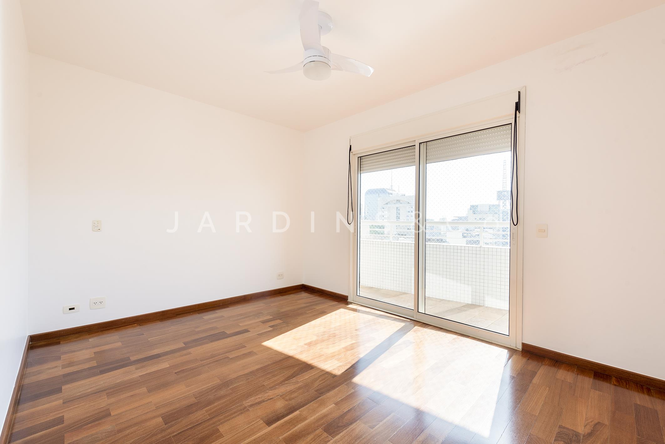 Apartamento no Paraíso