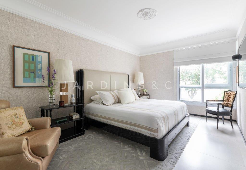 Apartamento no Paraíso