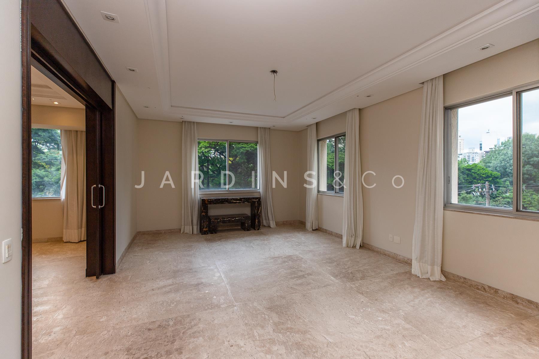 Apartamento no Jardim Europa