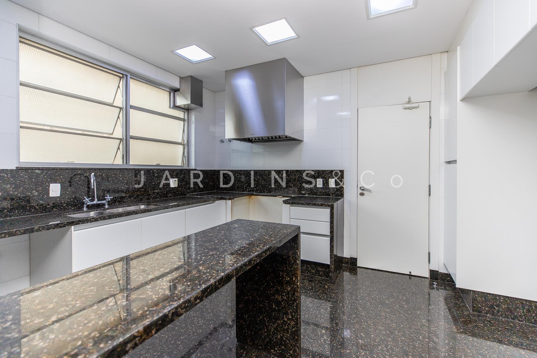 Apartamento no Jardim Europa