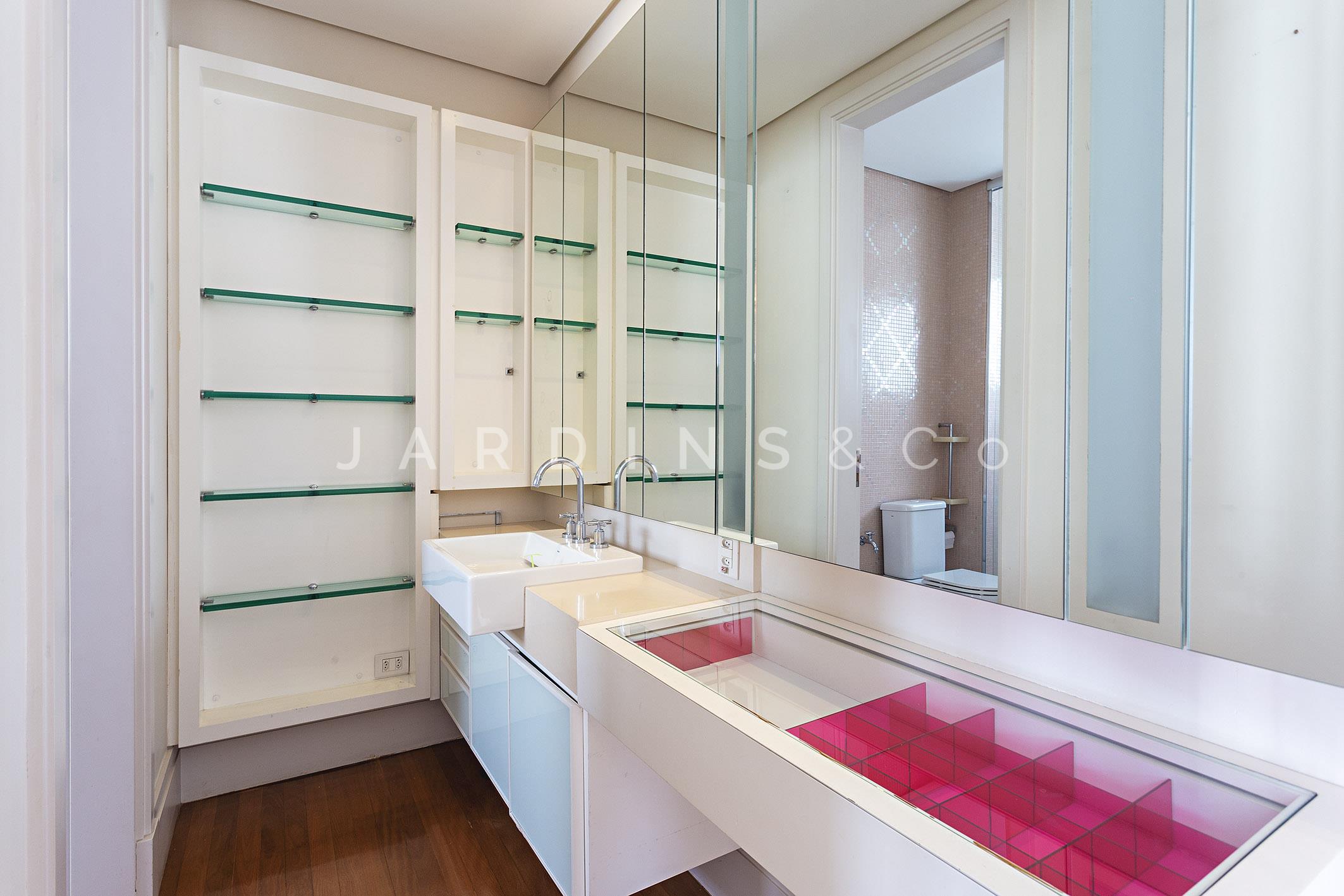 Apartamento no Paraíso
