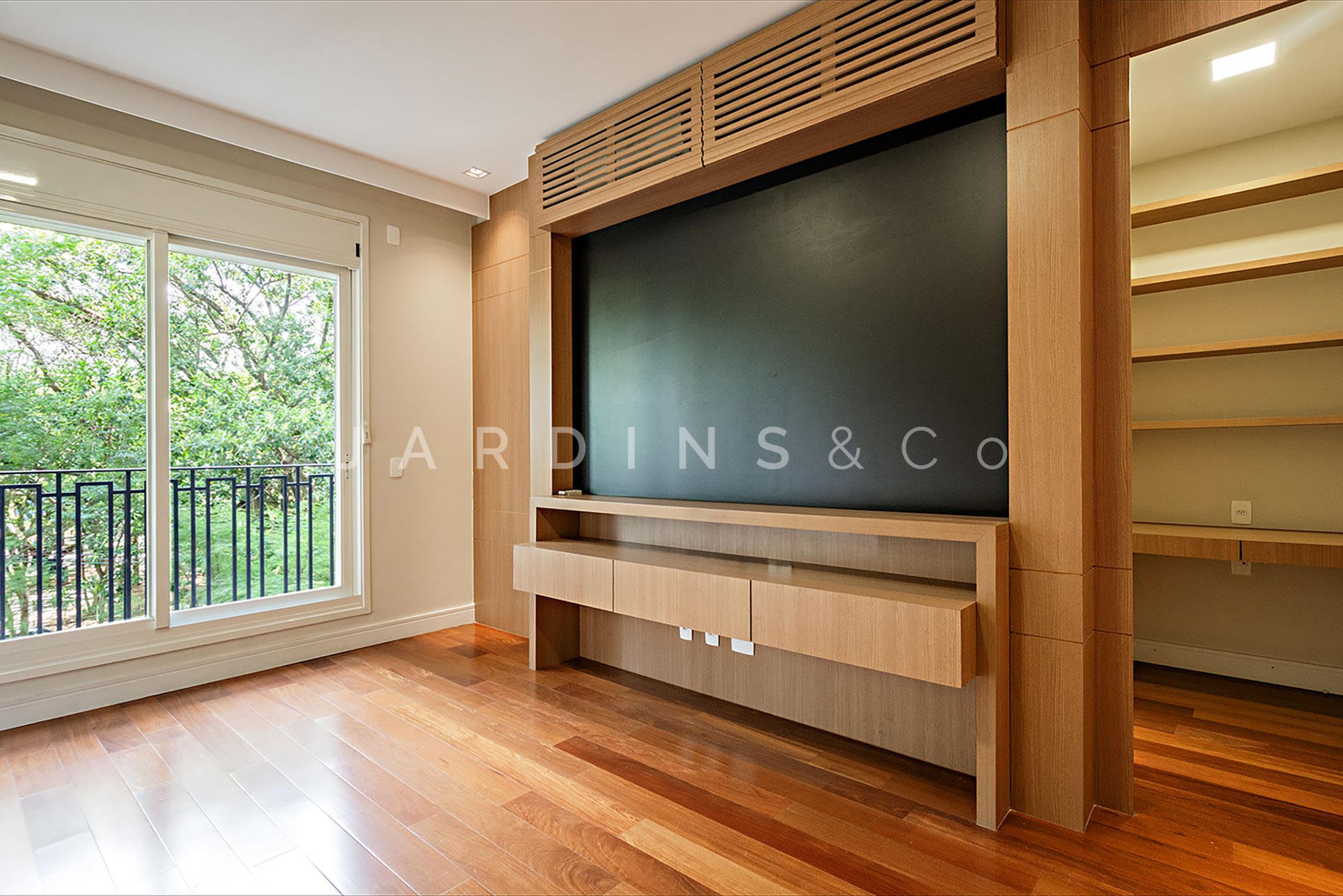 Apartamento no Paraíso