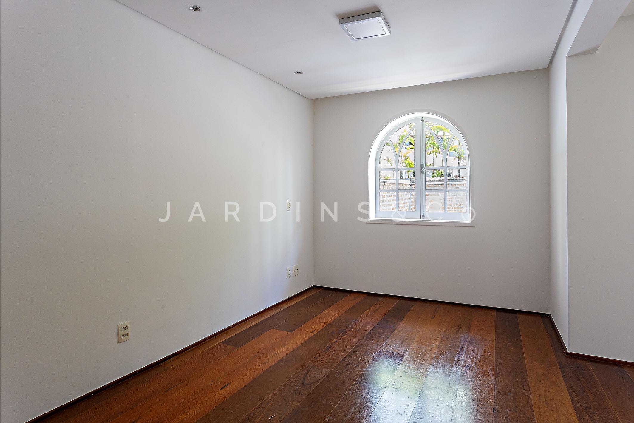 Casa em Condomínio no Jardim Panorama