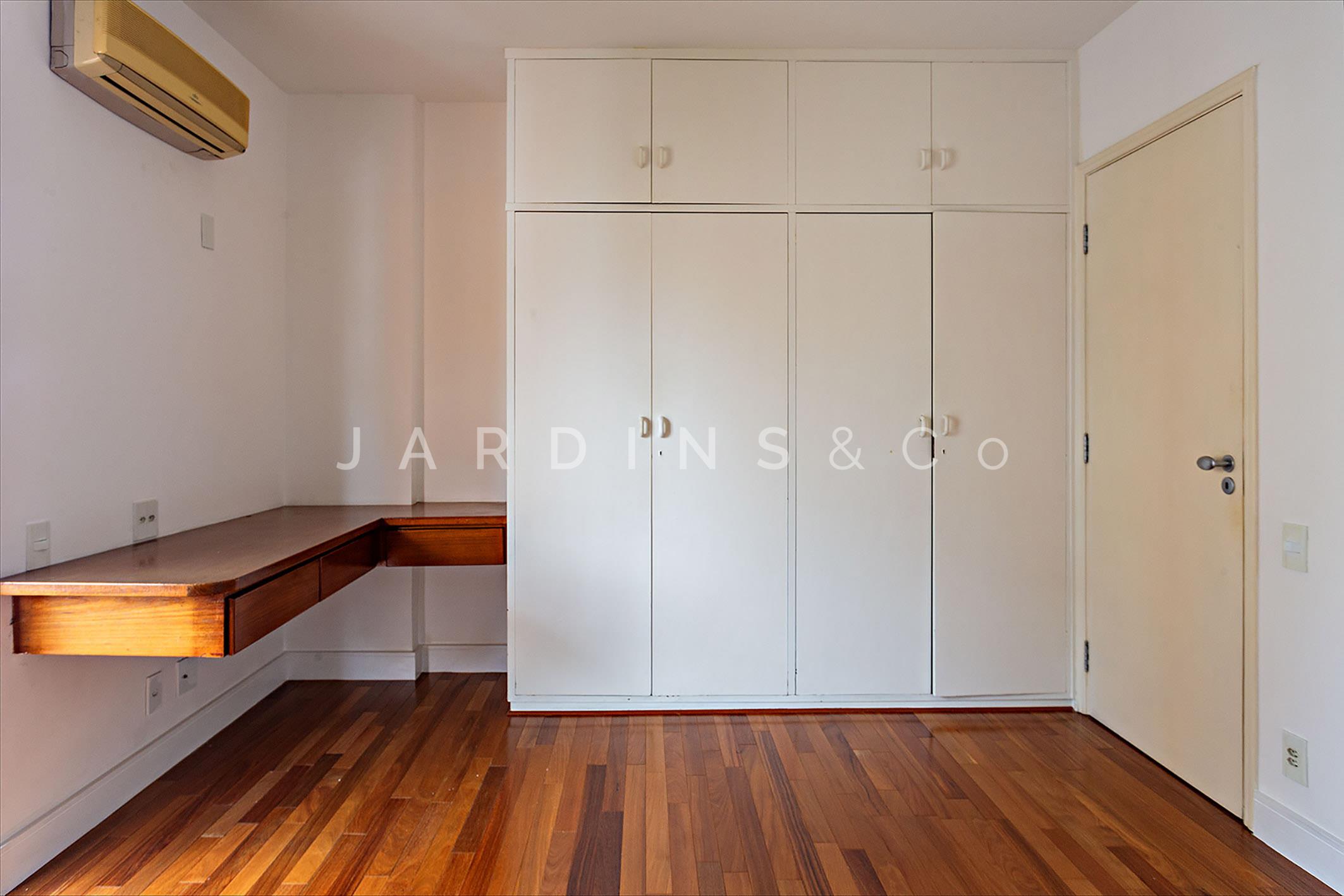 Apartamento no Moema