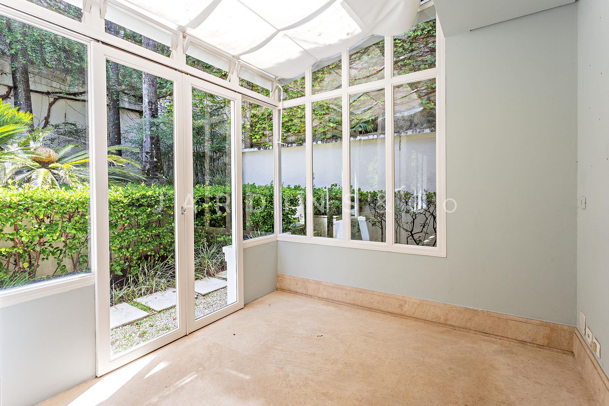Casa em Condomínio no Jardim Guedala