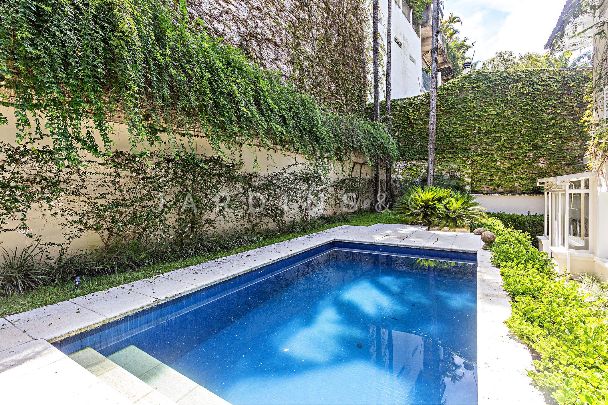 Casa em Condomínio no Jardim Guedala