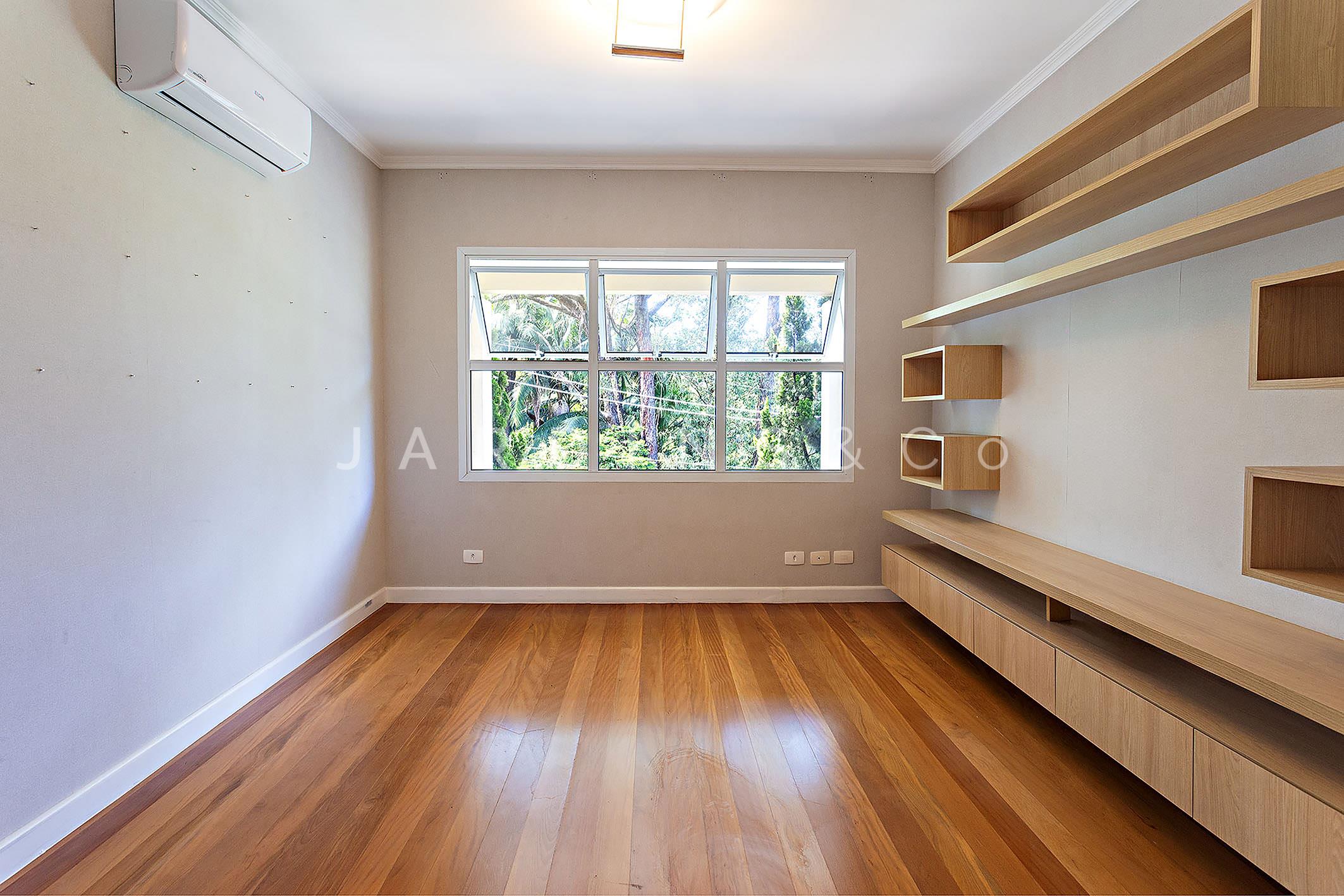 Casa em Condomínio no Jardim Guedala