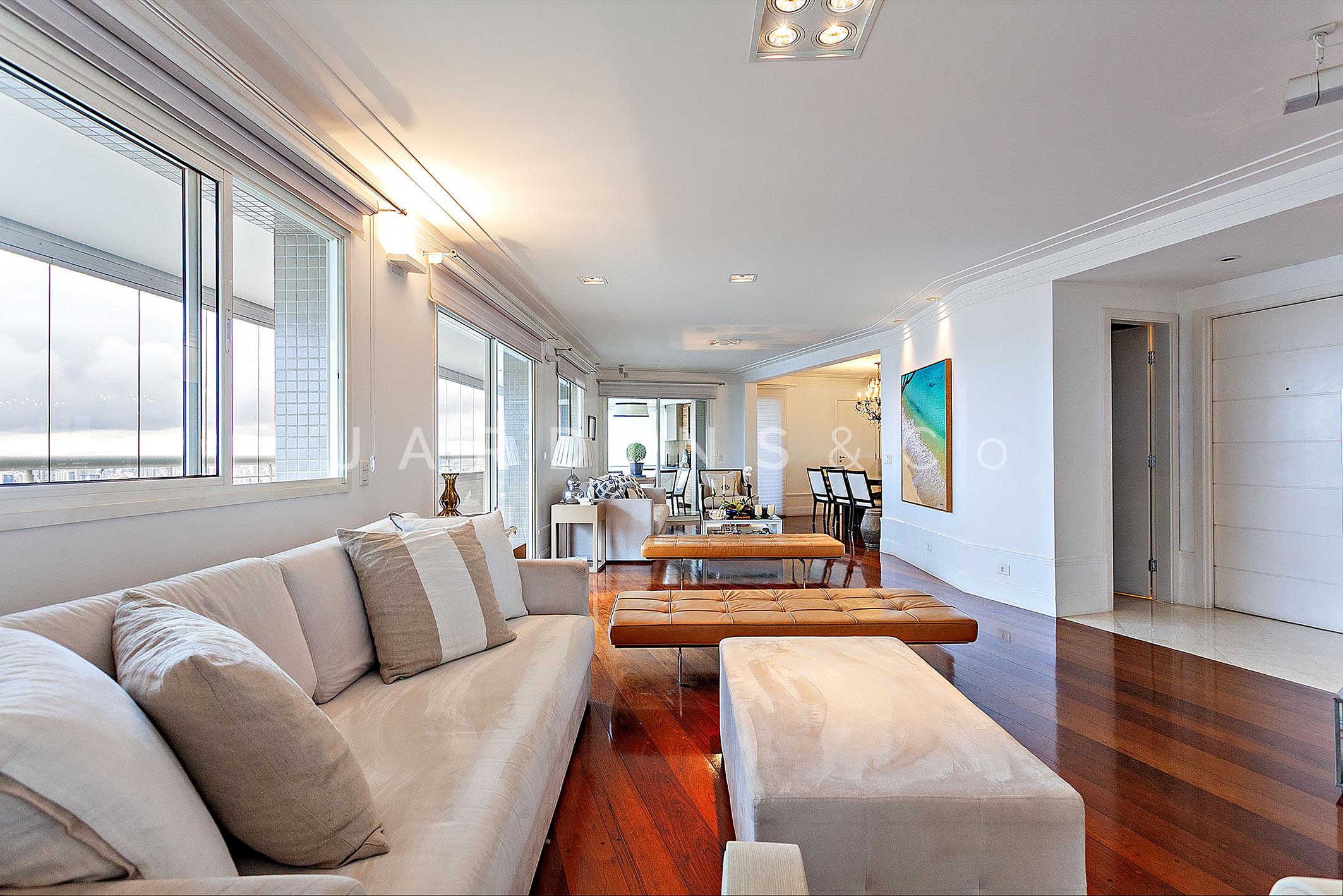 Apartamento no Paraíso