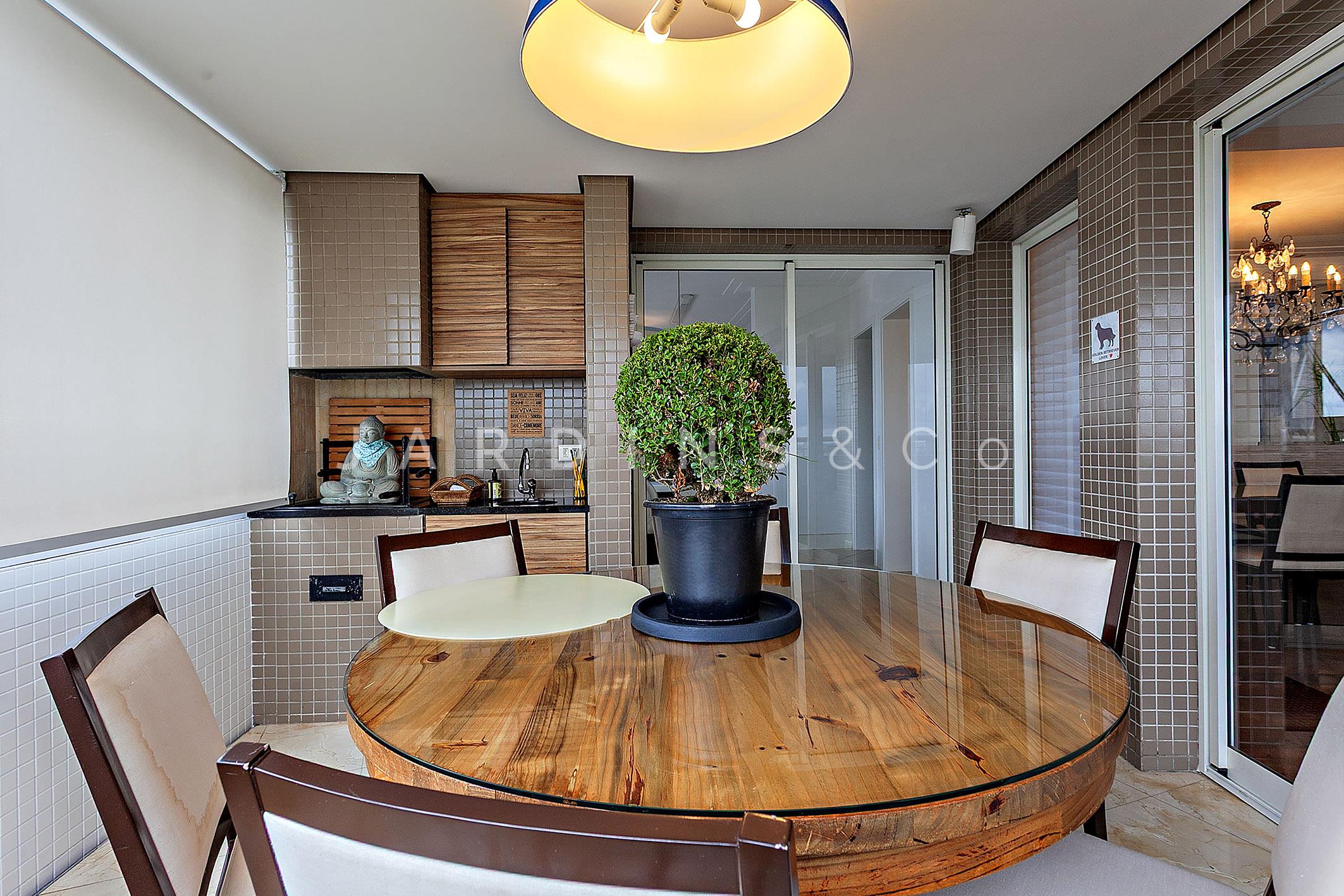Apartamento no Paraíso