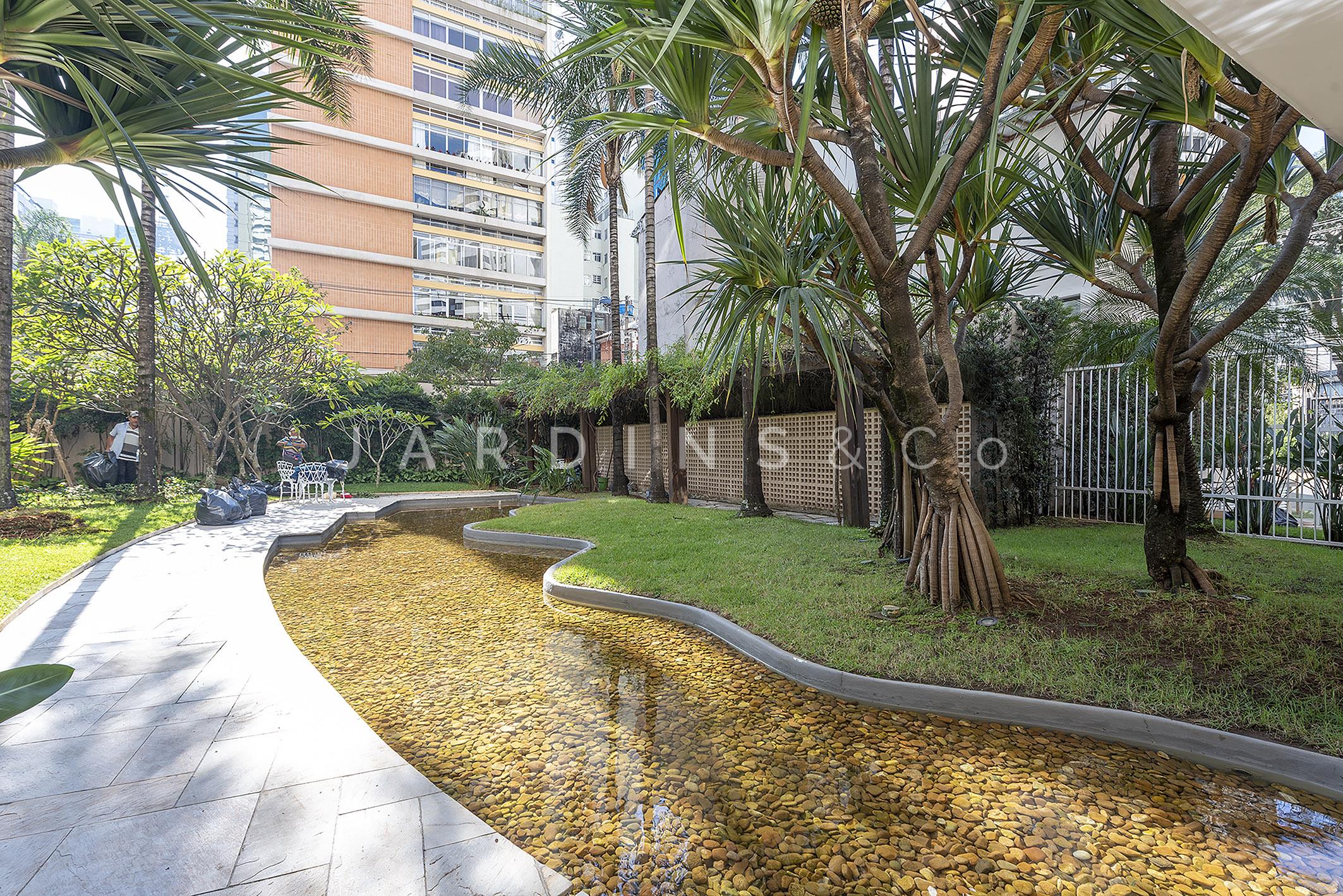 Apartamento no Paraíso