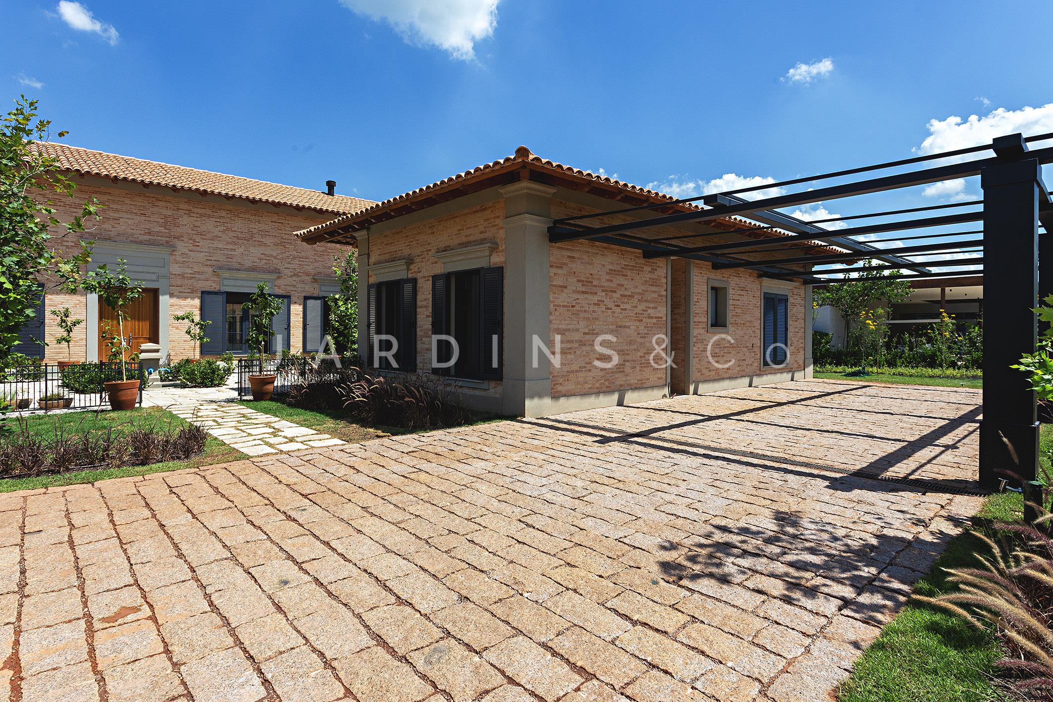Casa em Condomínio no Fazenda da Grama