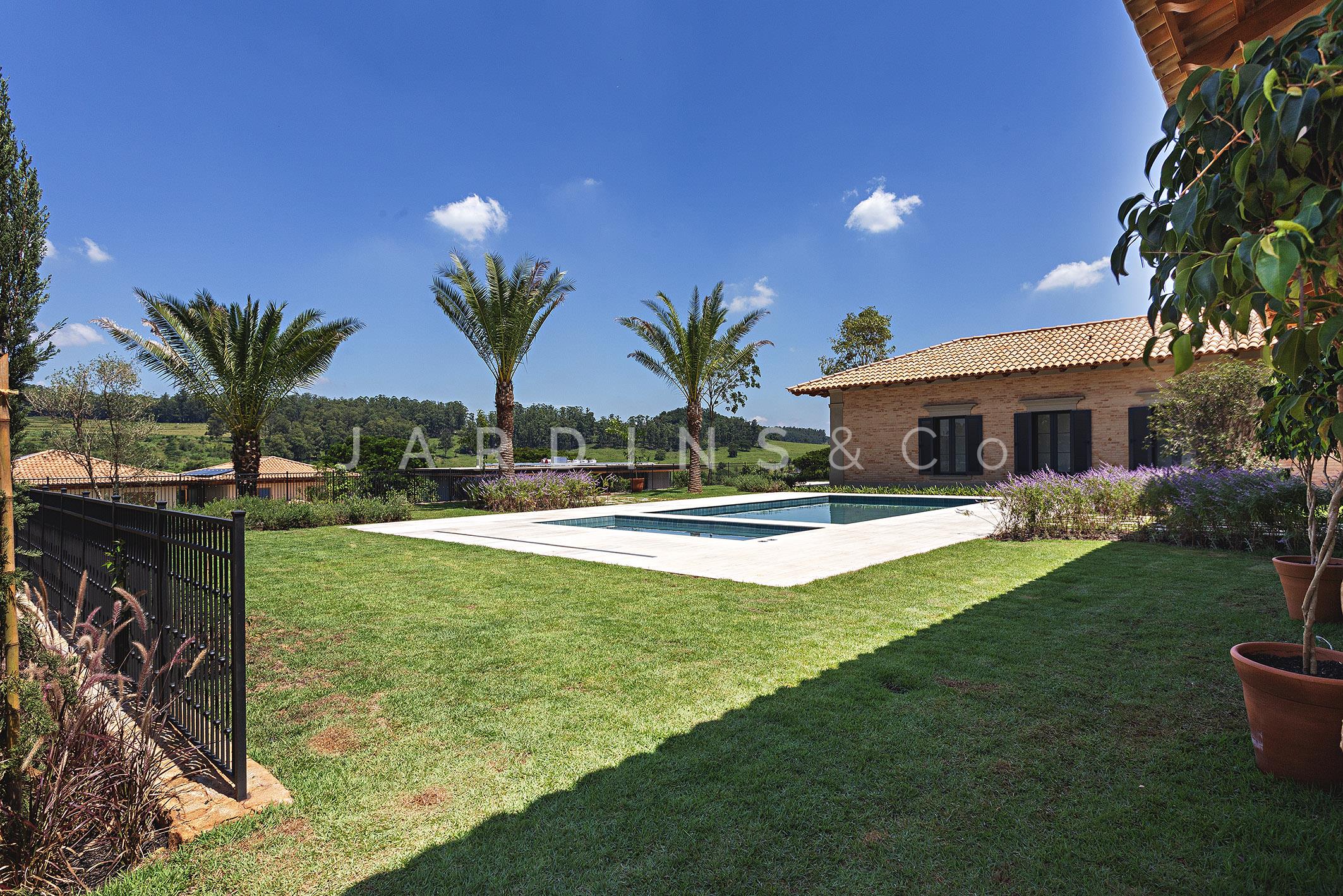 Casa em Condomínio no Fazenda da Grama