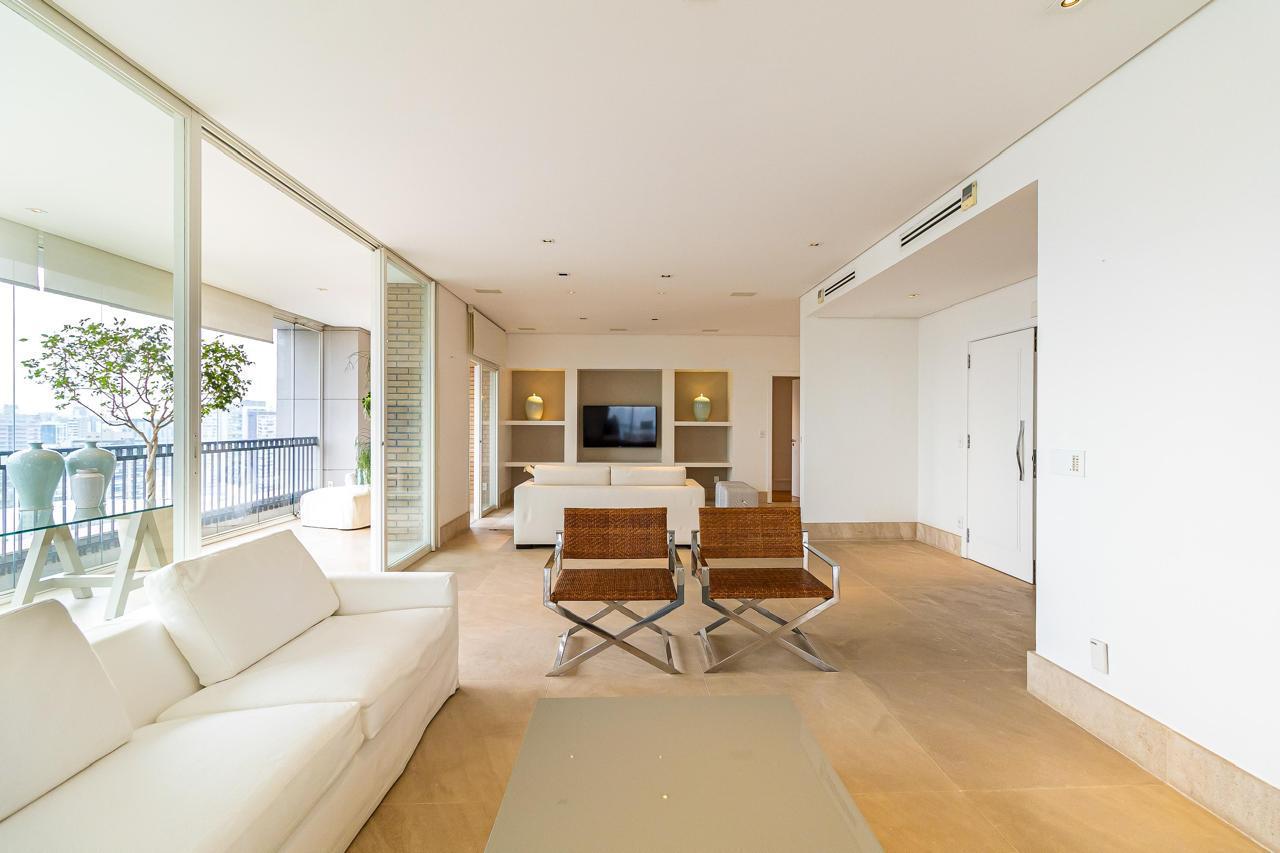 Apartamento no Moema Pássaros
