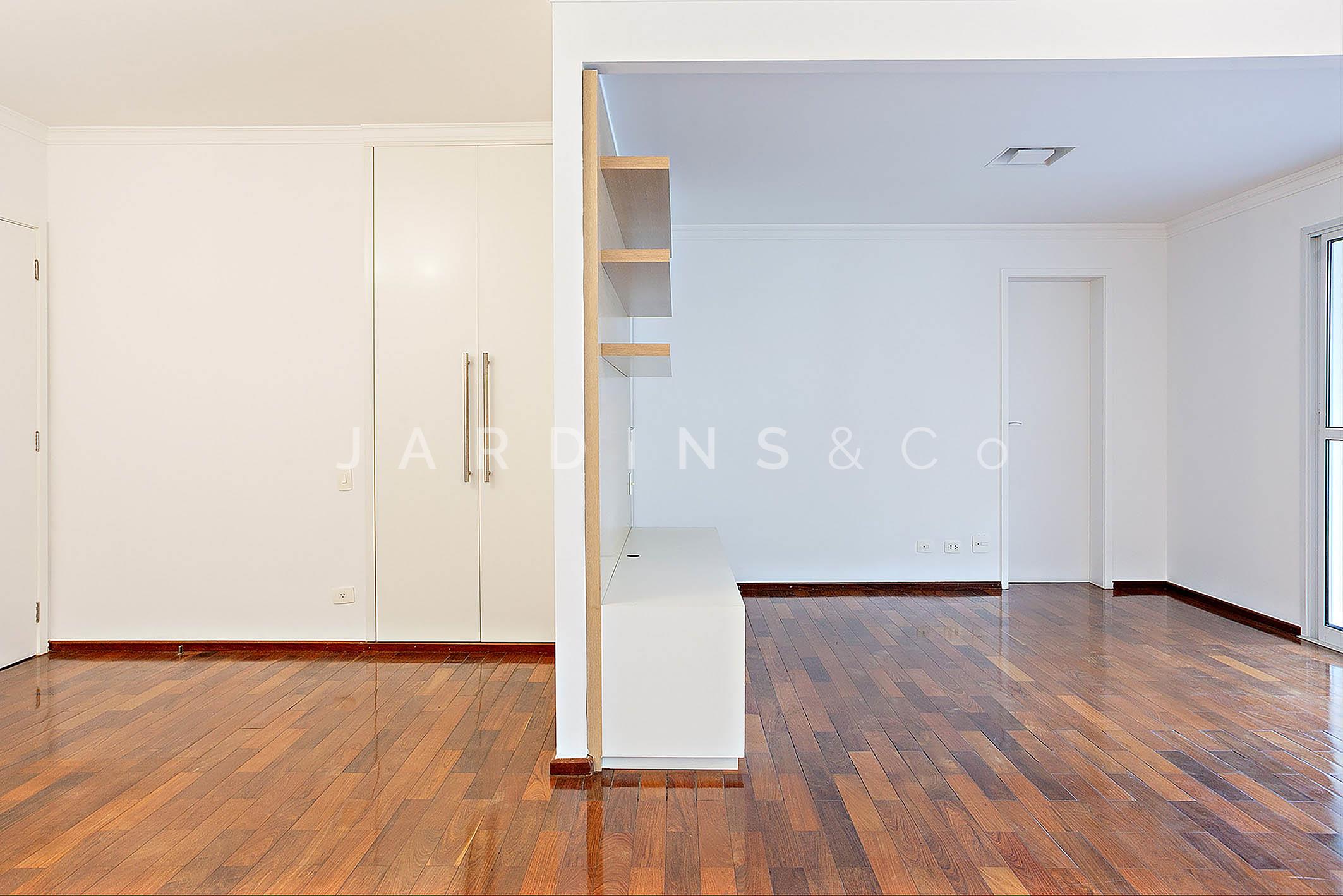 Apartamento no Moema Pássaros