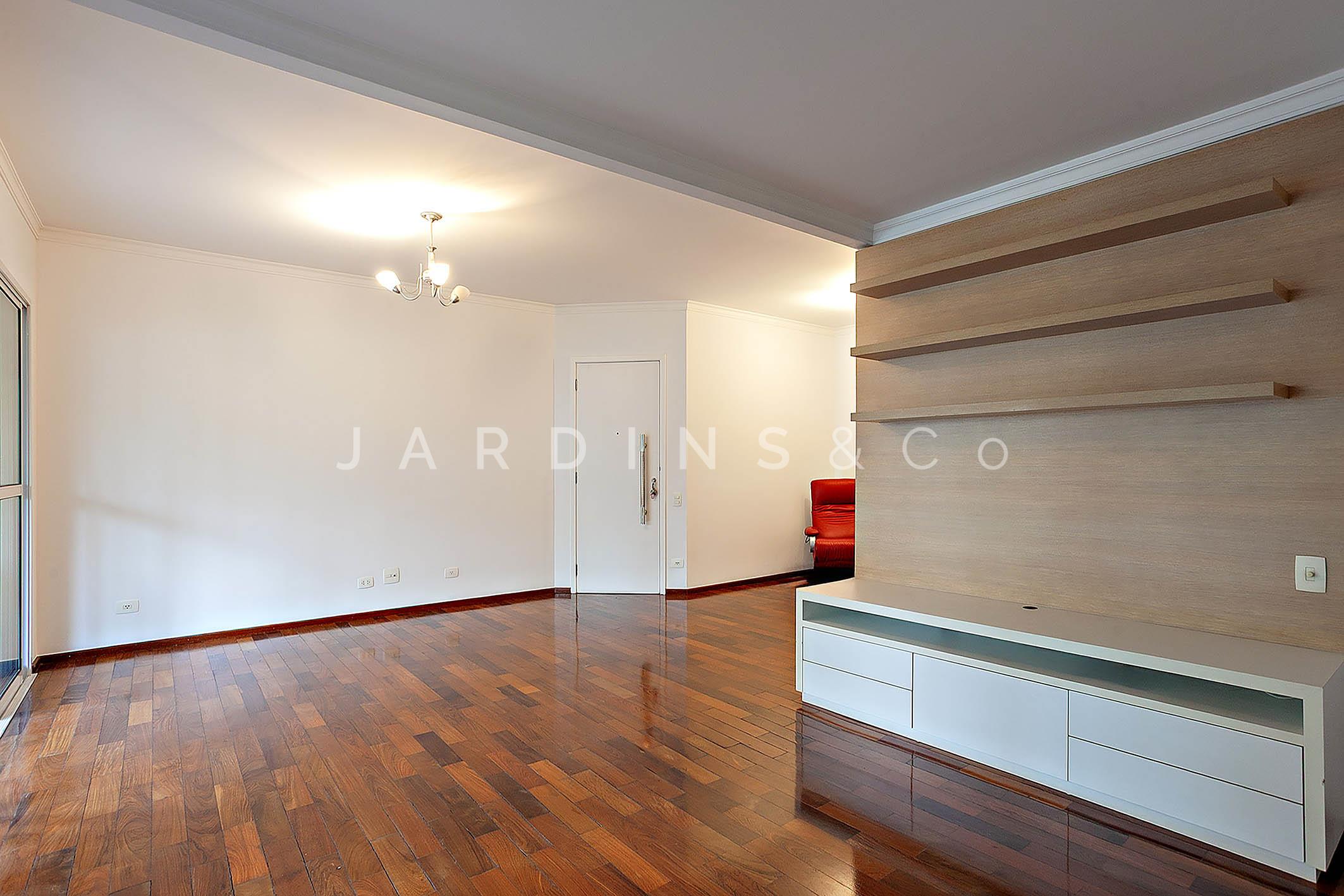 Apartamento no Moema Pássaros