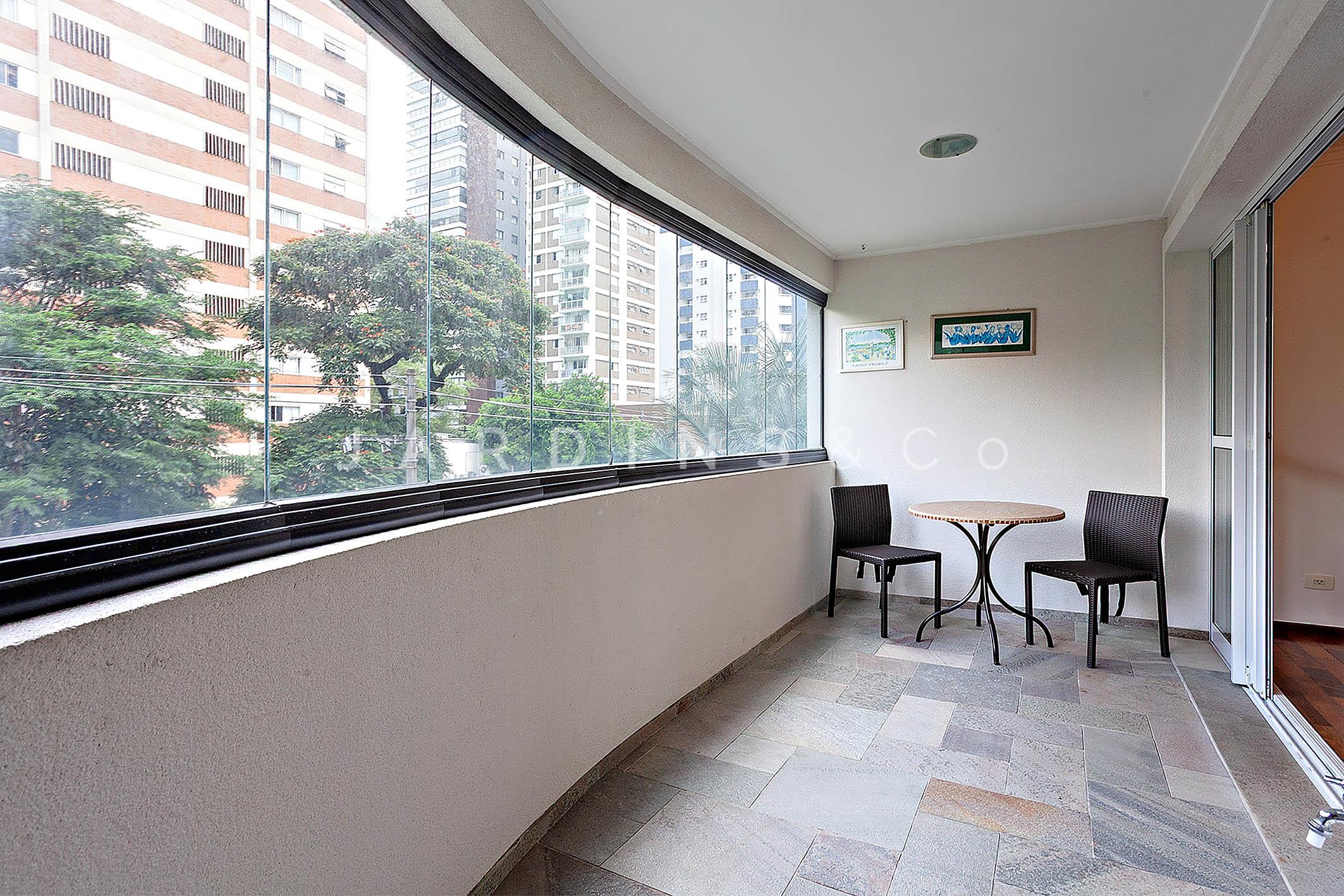 Apartamento no Moema Pássaros