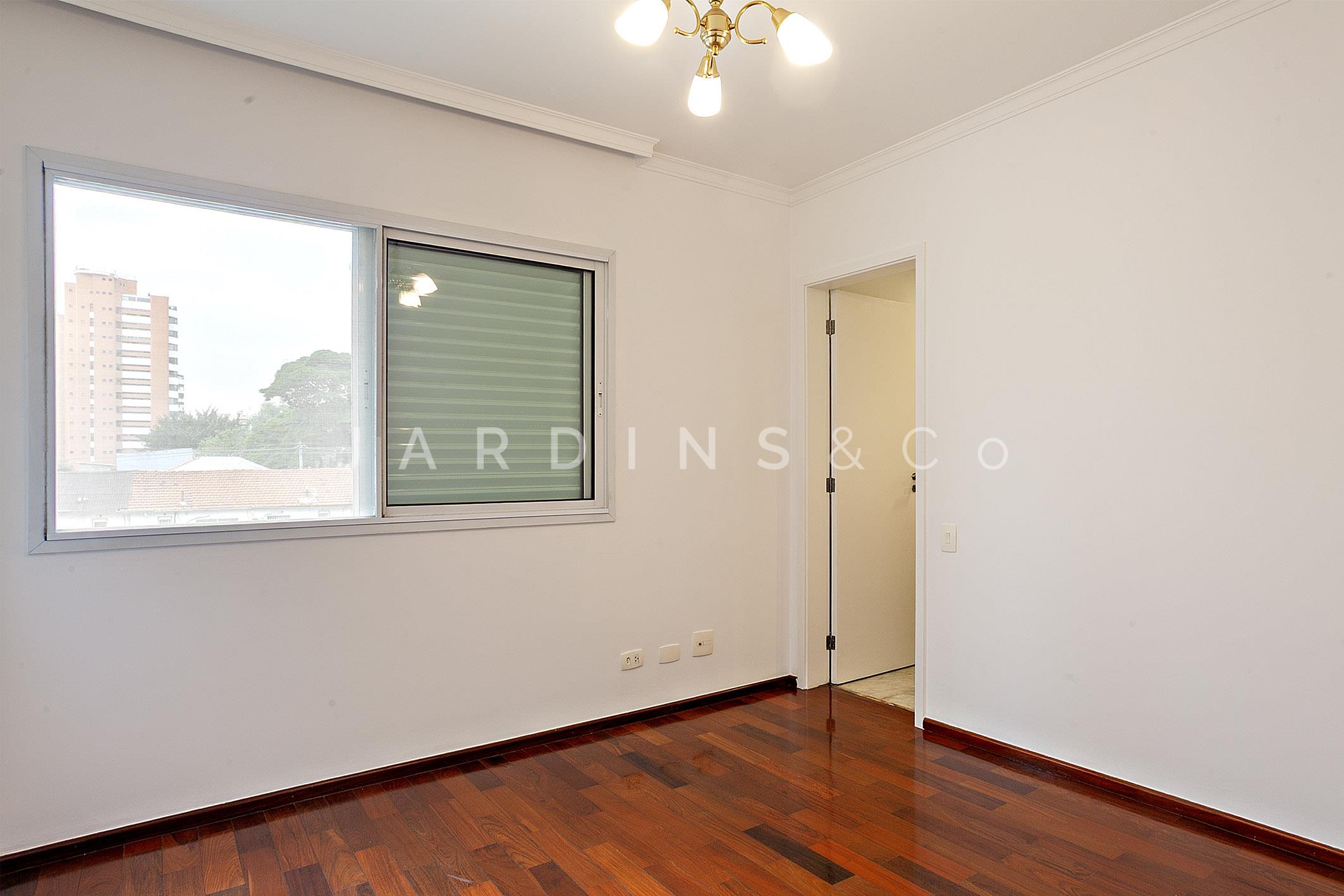 Apartamento no Moema Pássaros