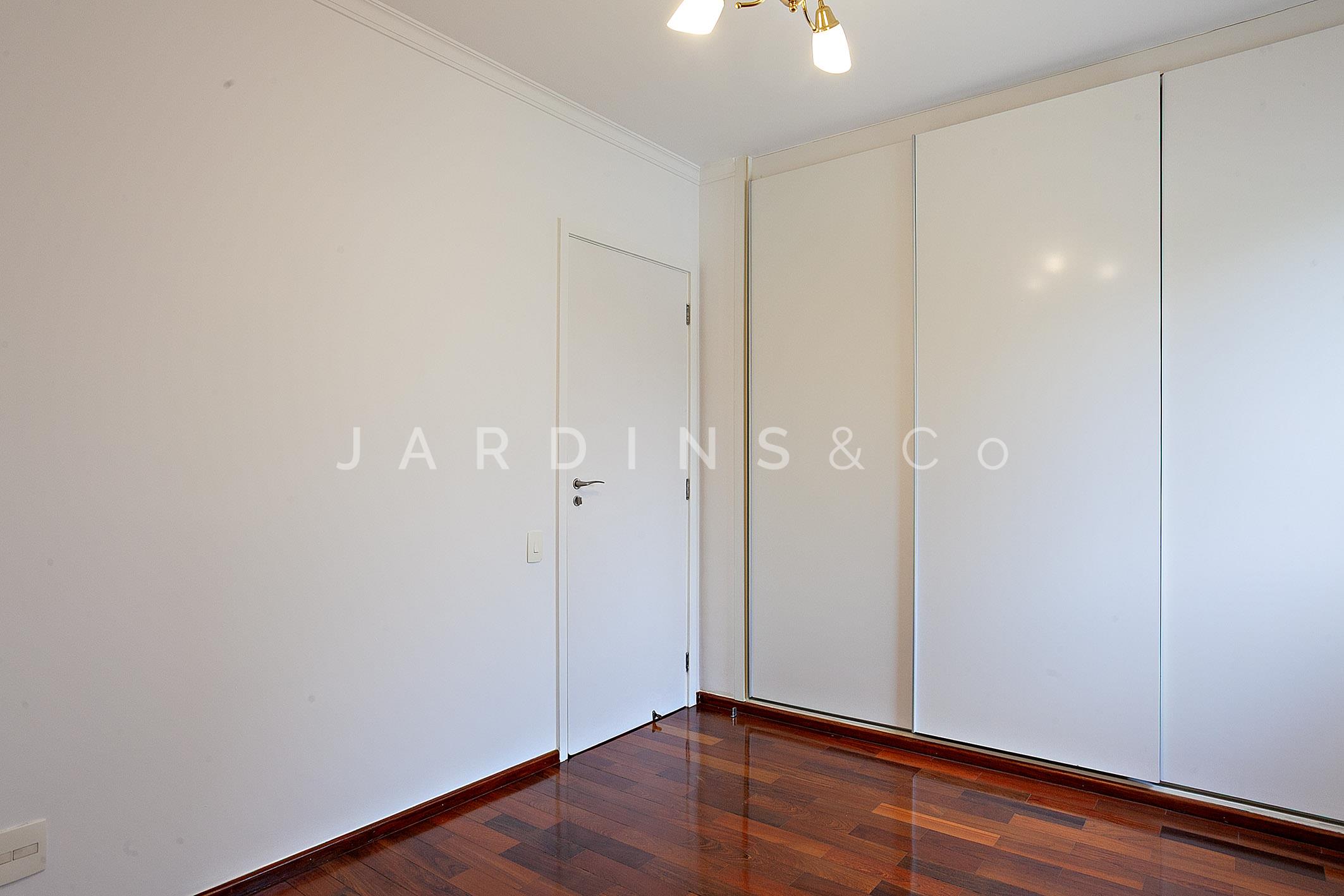 Apartamento no Moema Pássaros
