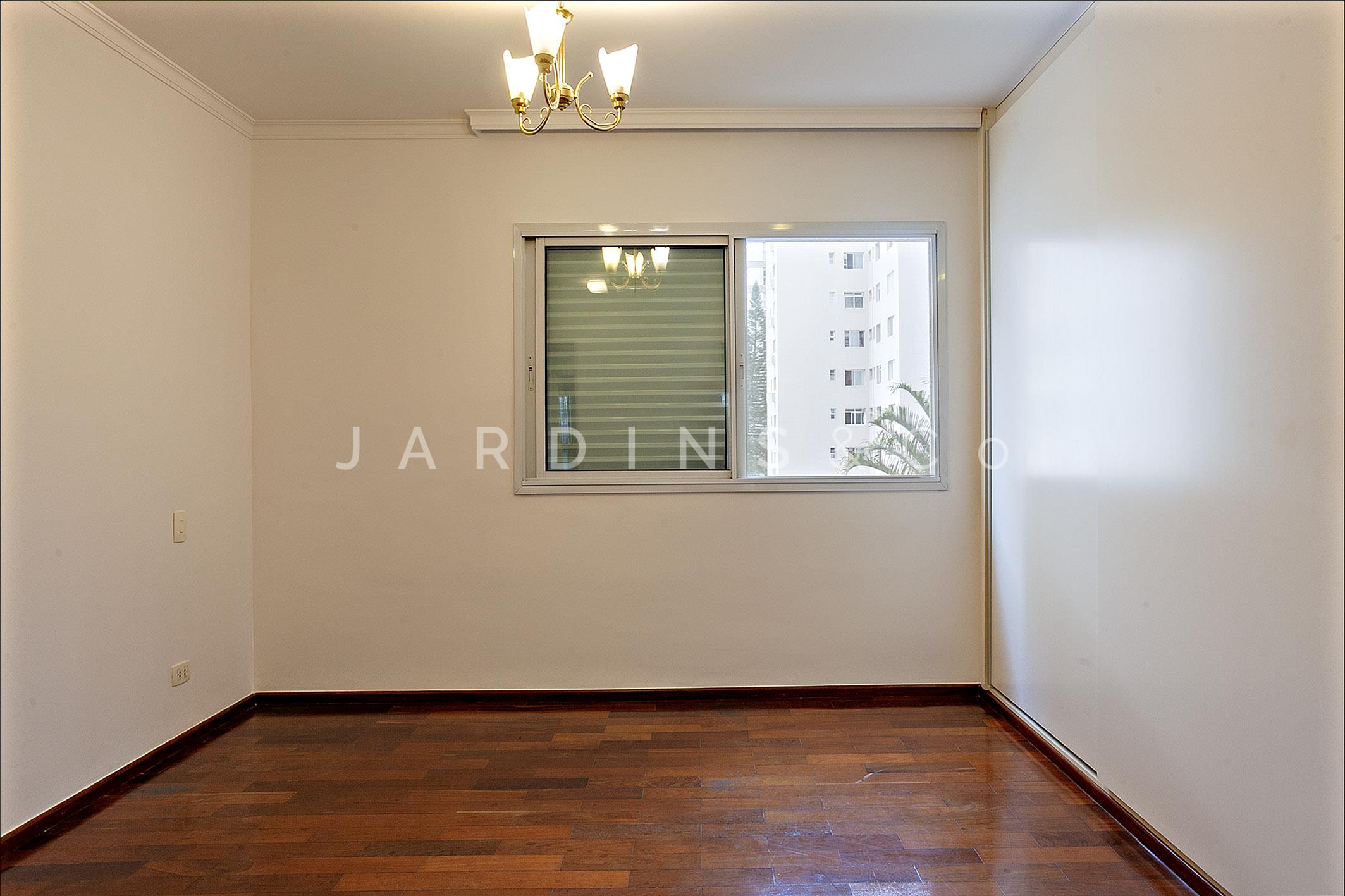 Apartamento no Moema Pássaros
