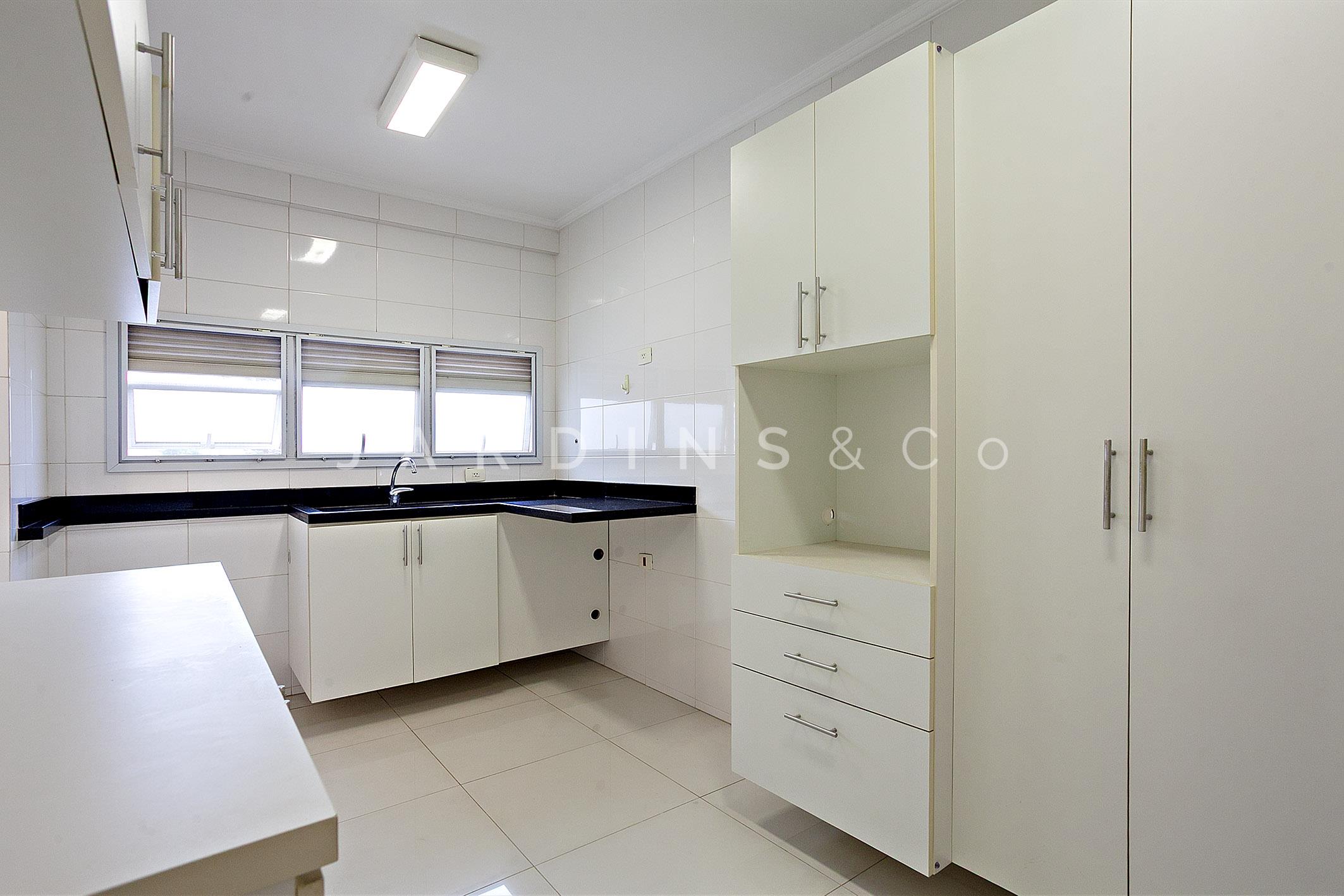 Apartamento no Moema Pássaros
