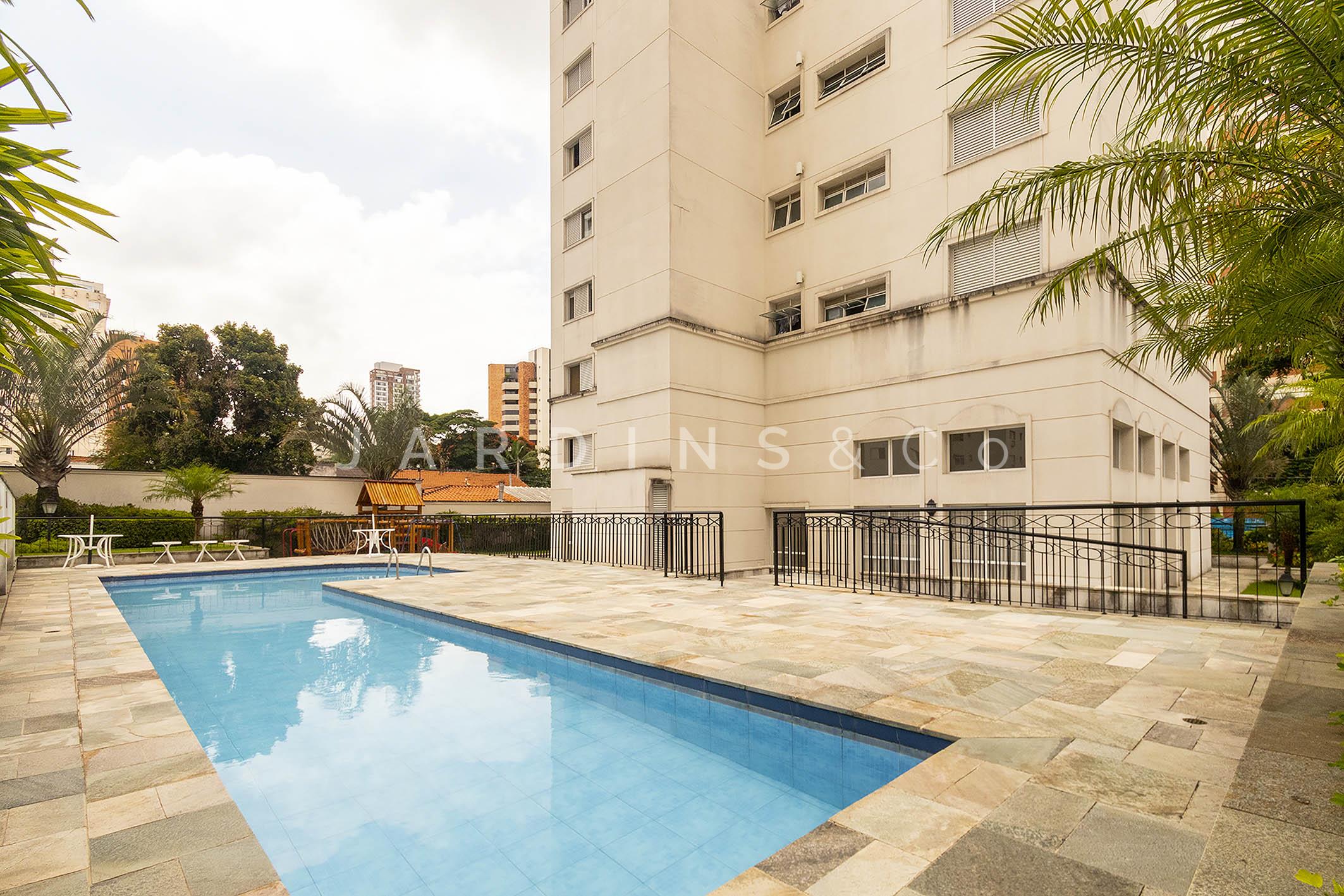 Apartamento no Moema Pássaros