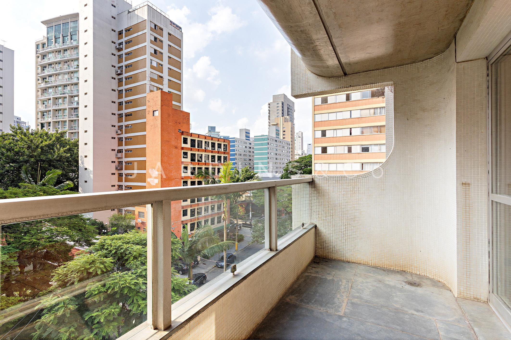 Apartamento no Moema Pássaros