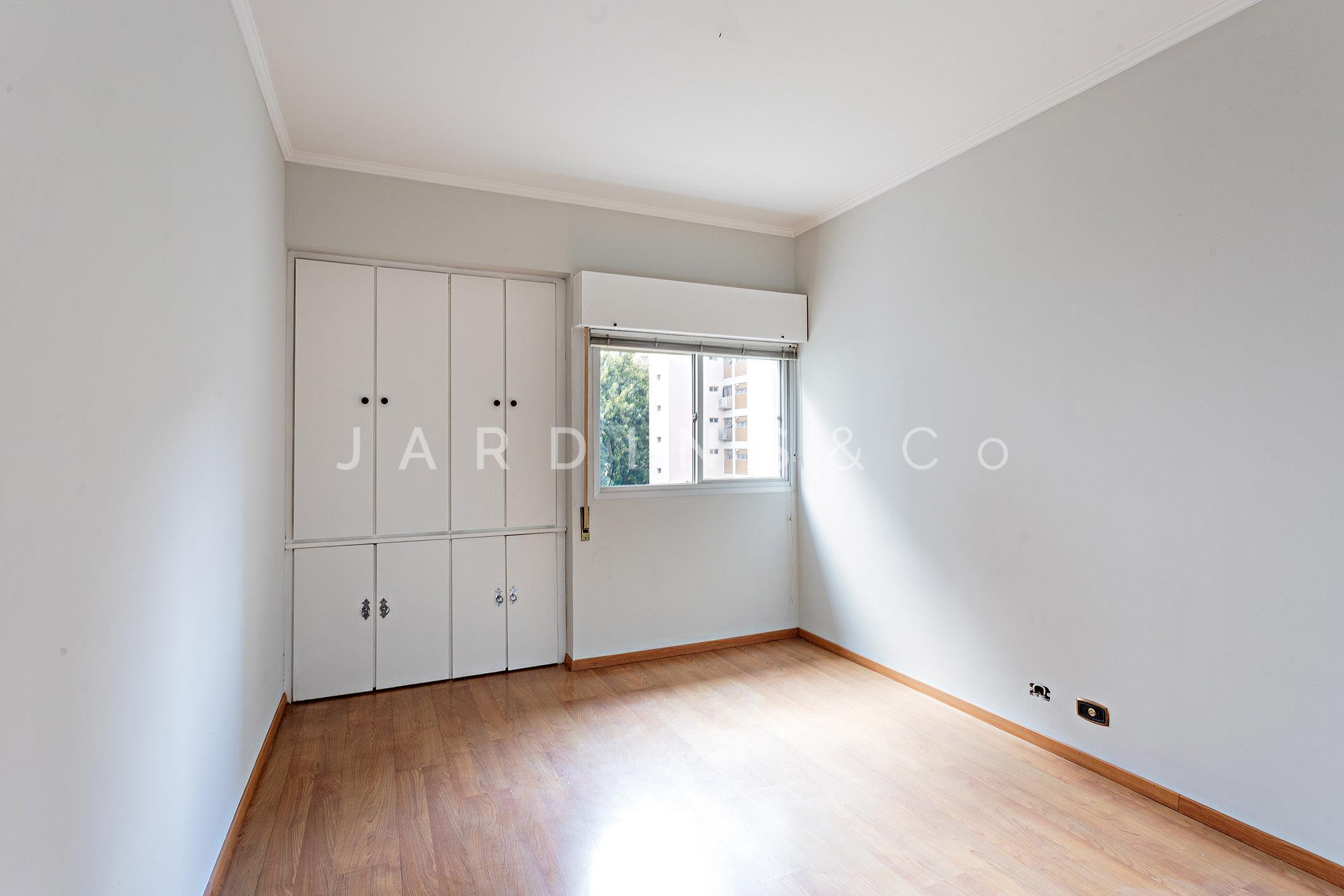 Apartamento no Moema Pássaros