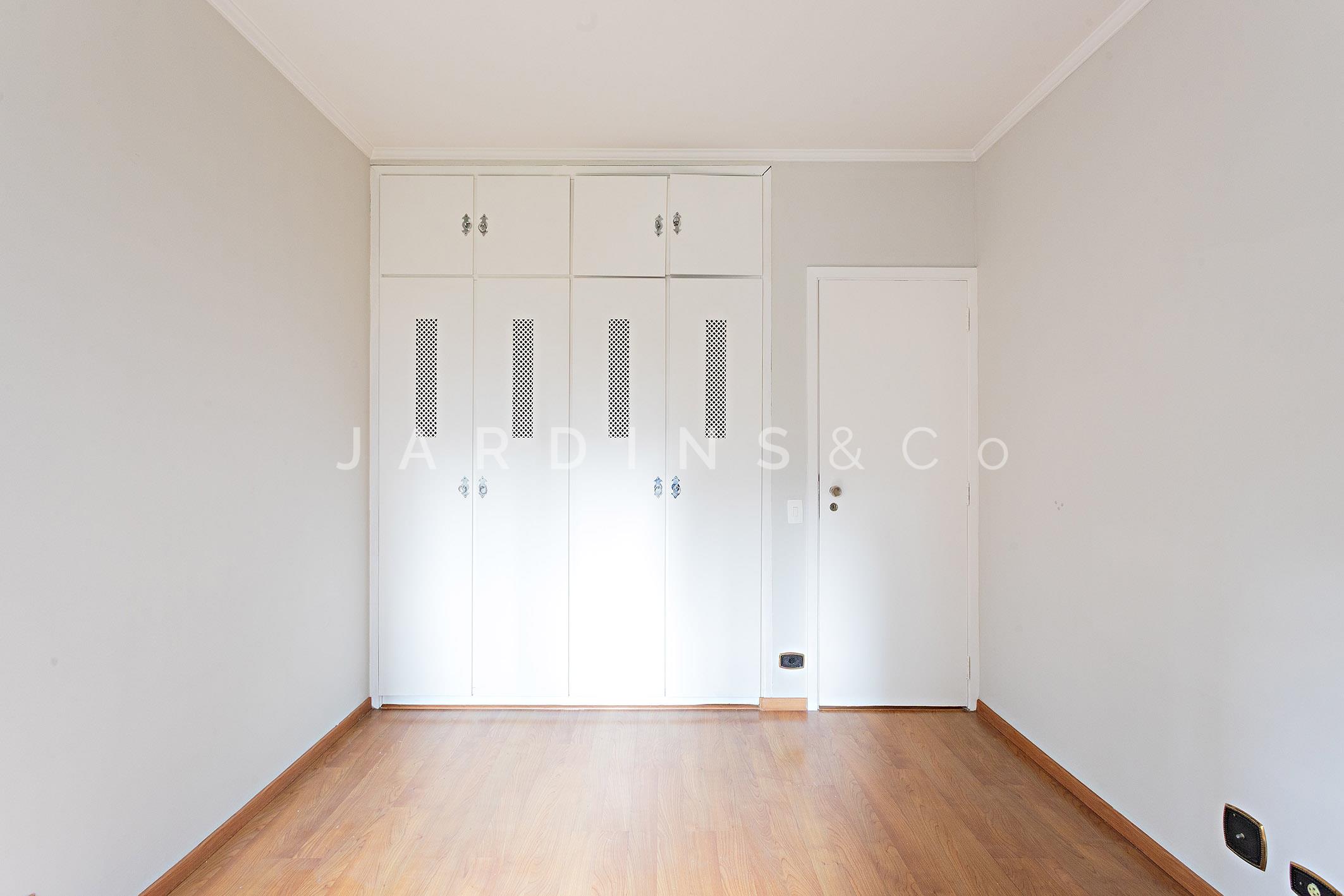 Apartamento no Moema Pássaros