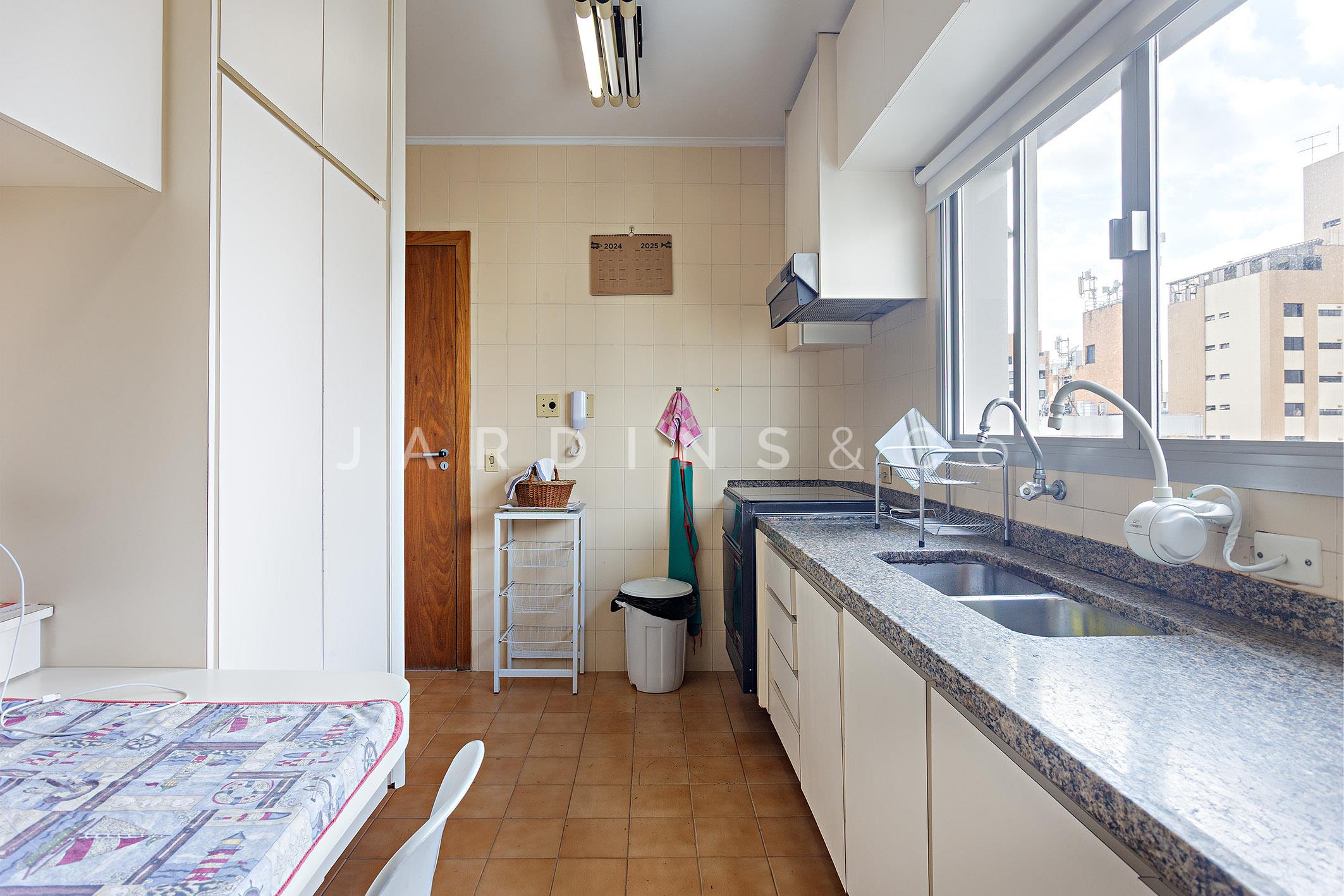 Apartamento no Moema Pássaros