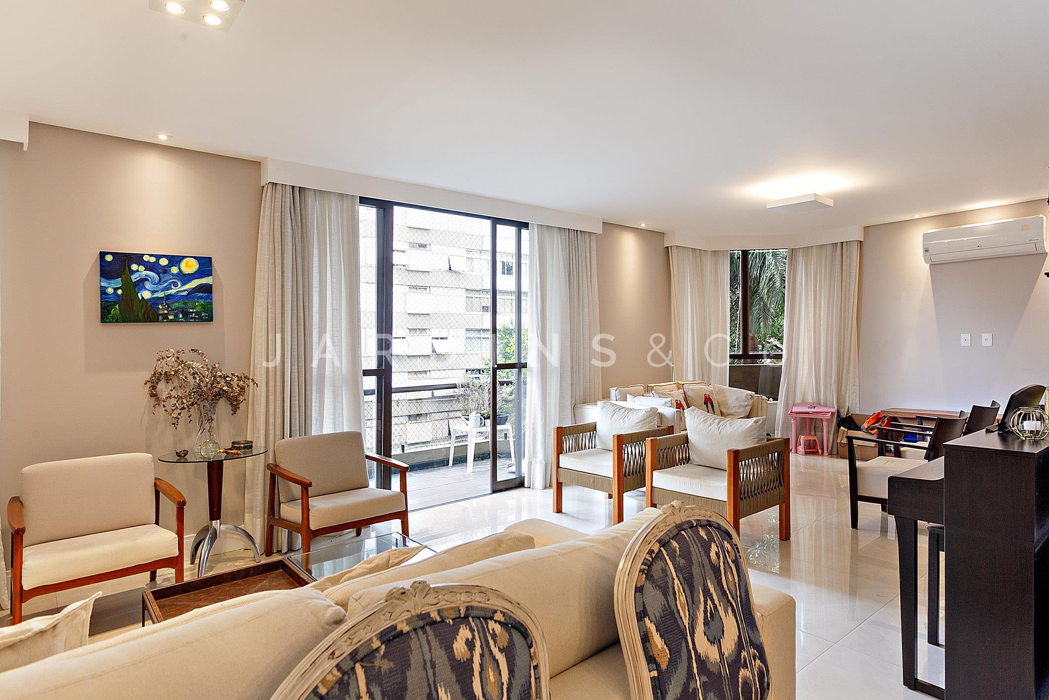 Apartamento no Paraíso