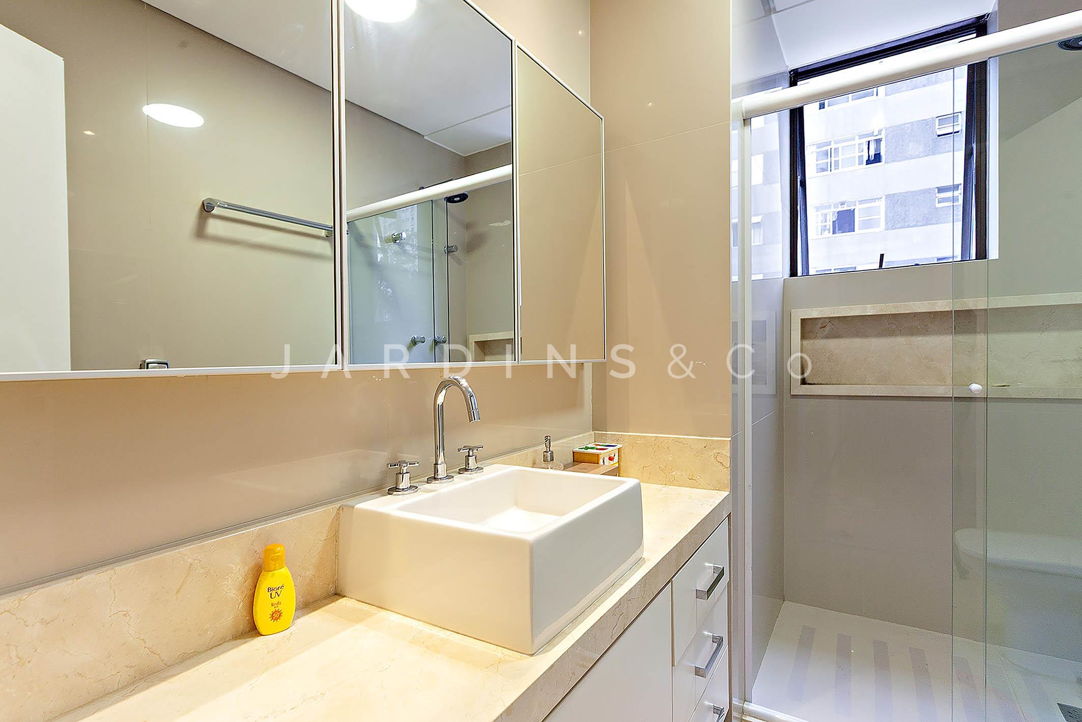 Apartamento no Paraíso