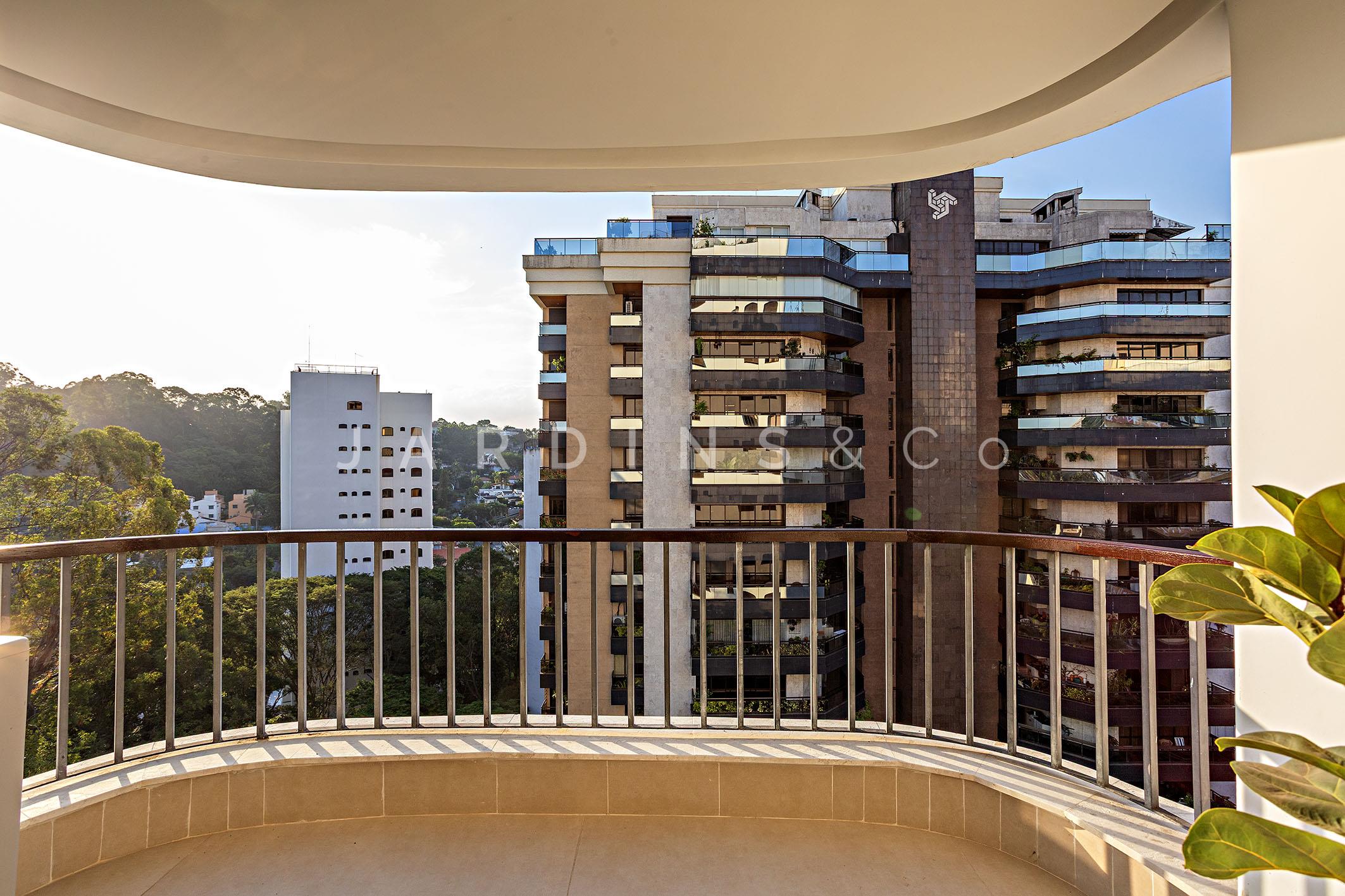 Apartamento no Real Parque