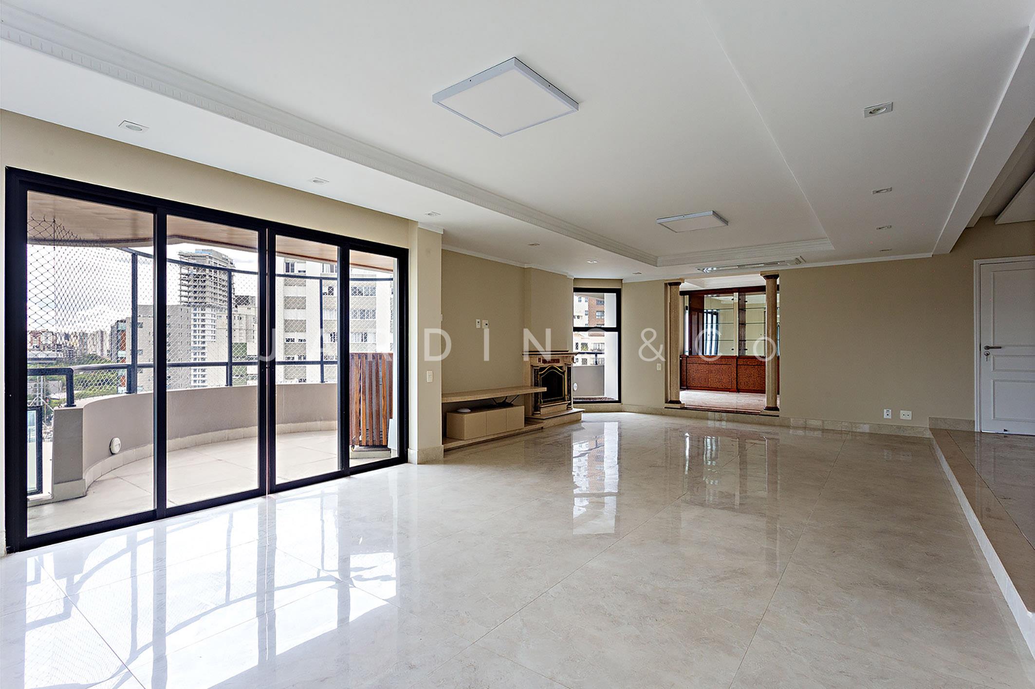 Apartamento no Moema