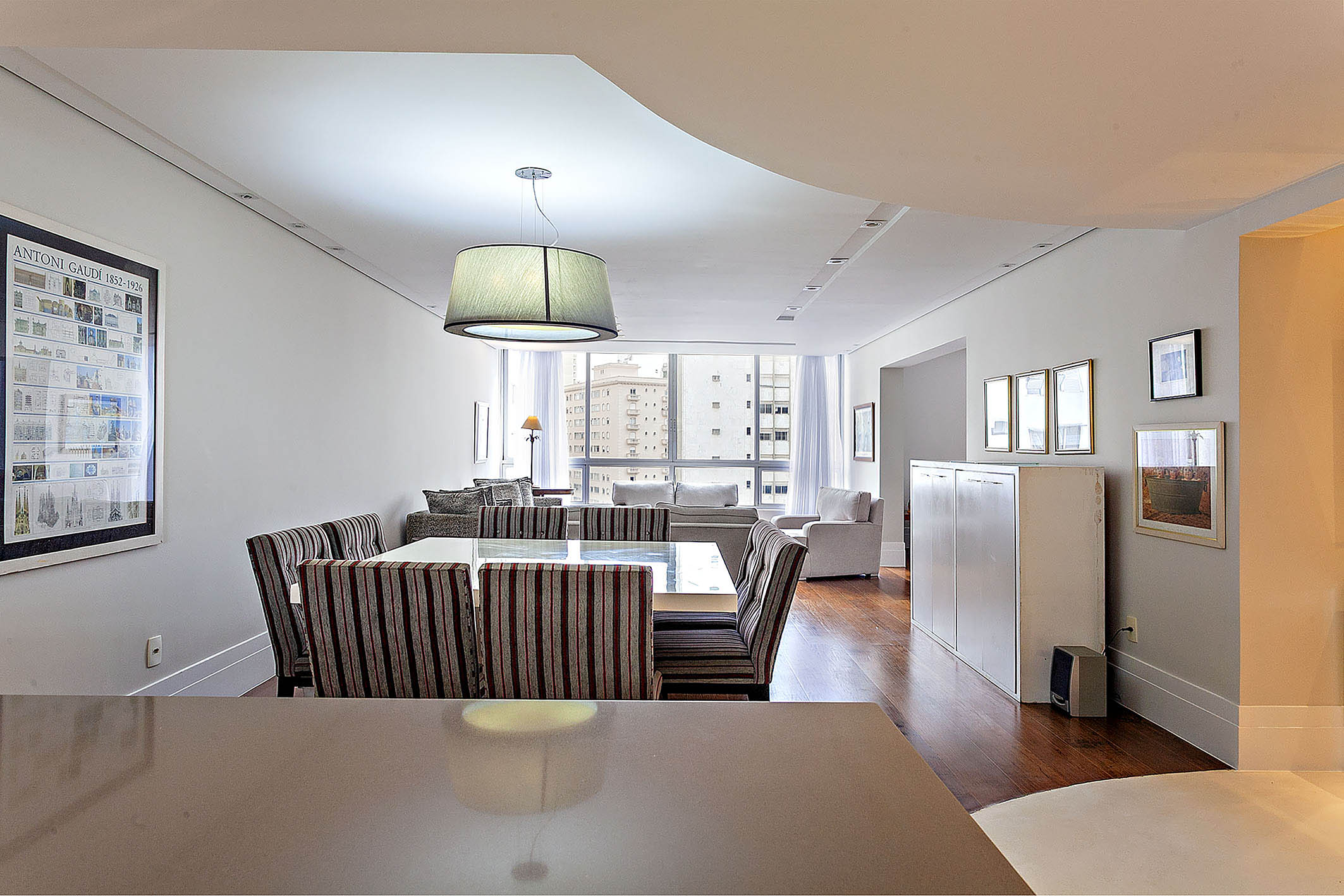 Apartamento no Paraíso