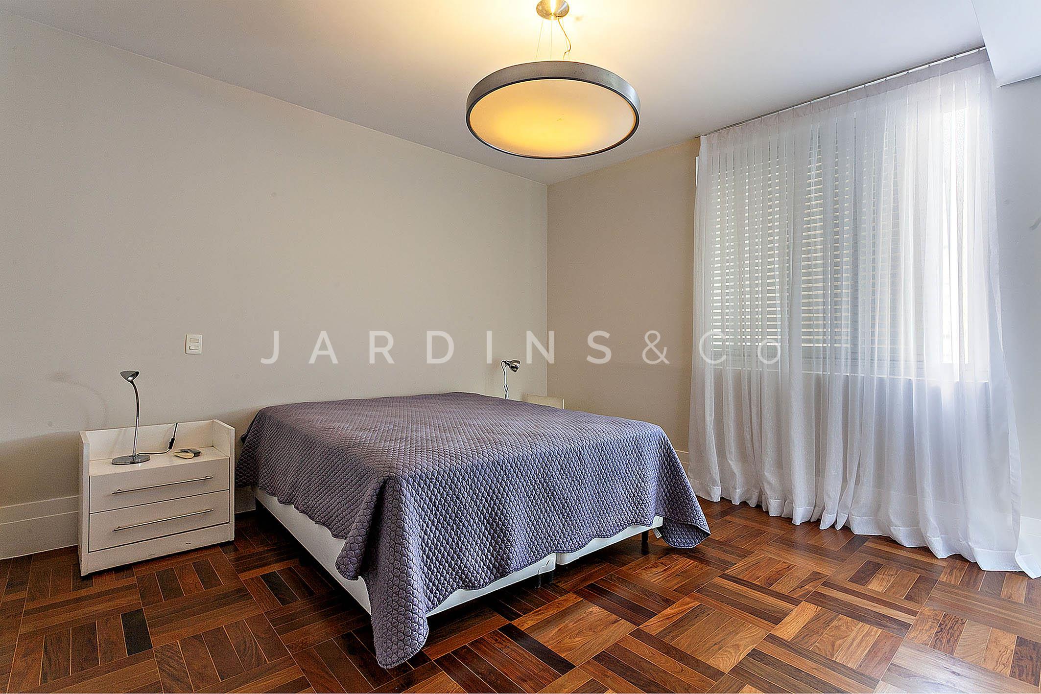 Apartamento no Paraíso