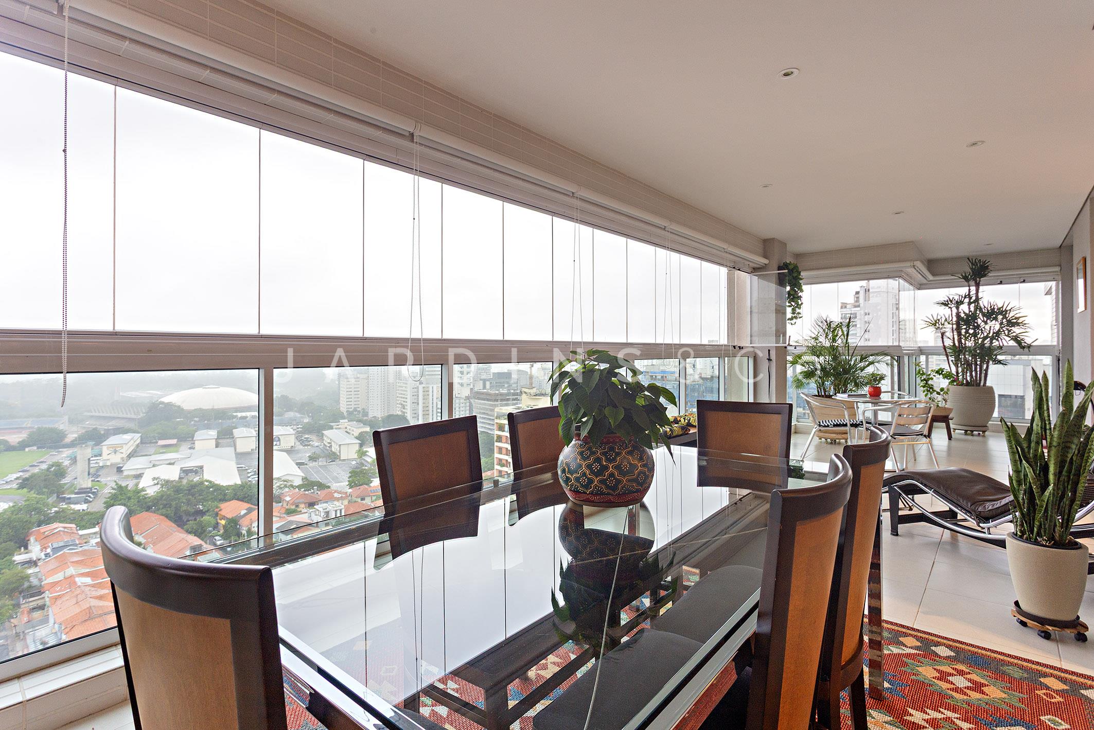 Apartamento no Paraíso