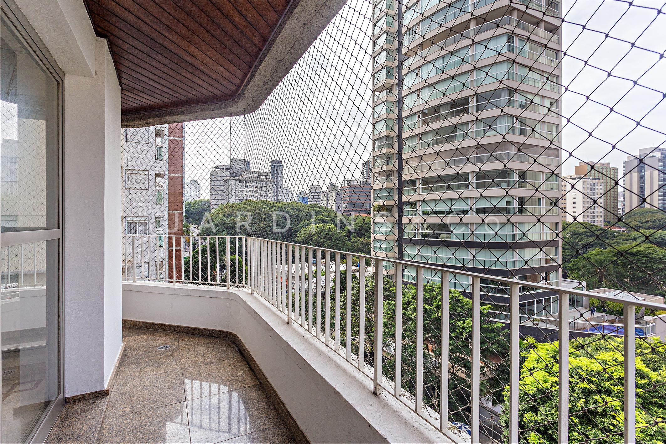 Apartamento no Paraíso