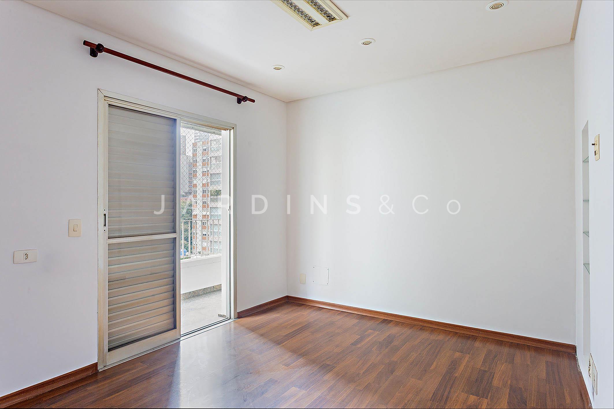 Apartamento no Paraíso