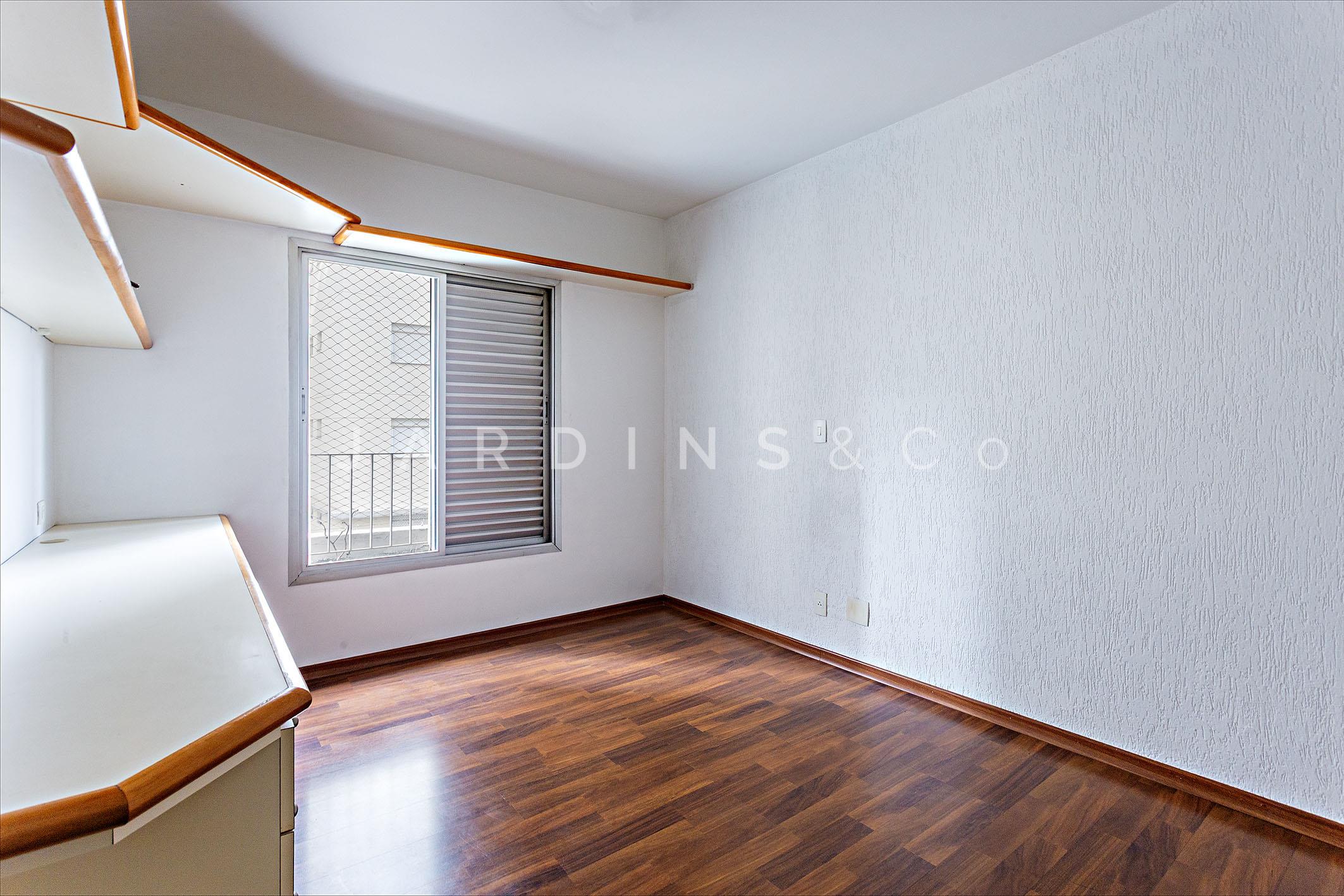 Apartamento no Paraíso