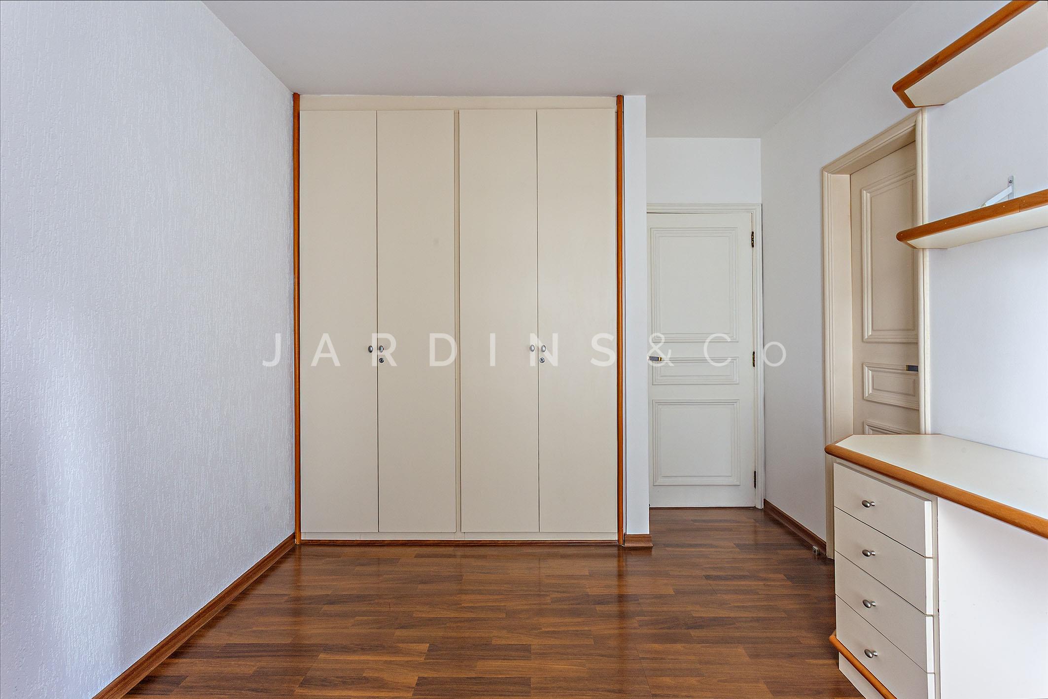 Apartamento no Paraíso