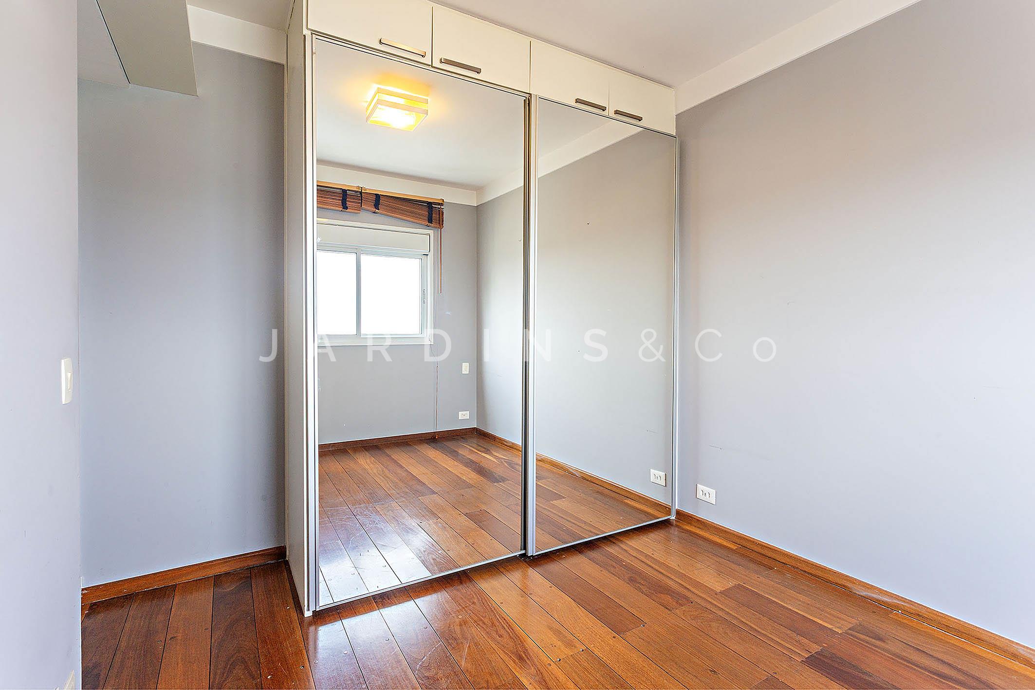 Apartamento no Paraíso