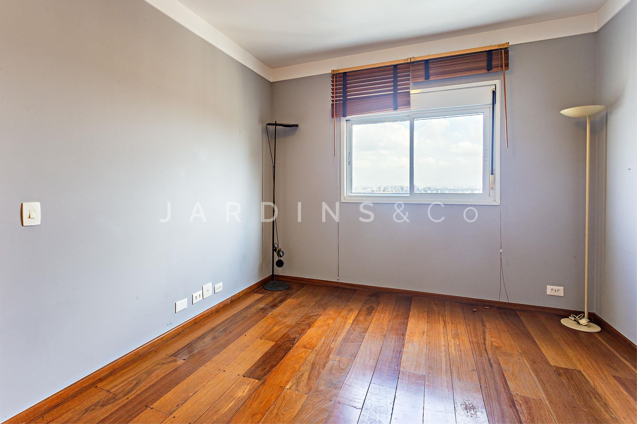Apartamento no Paraíso