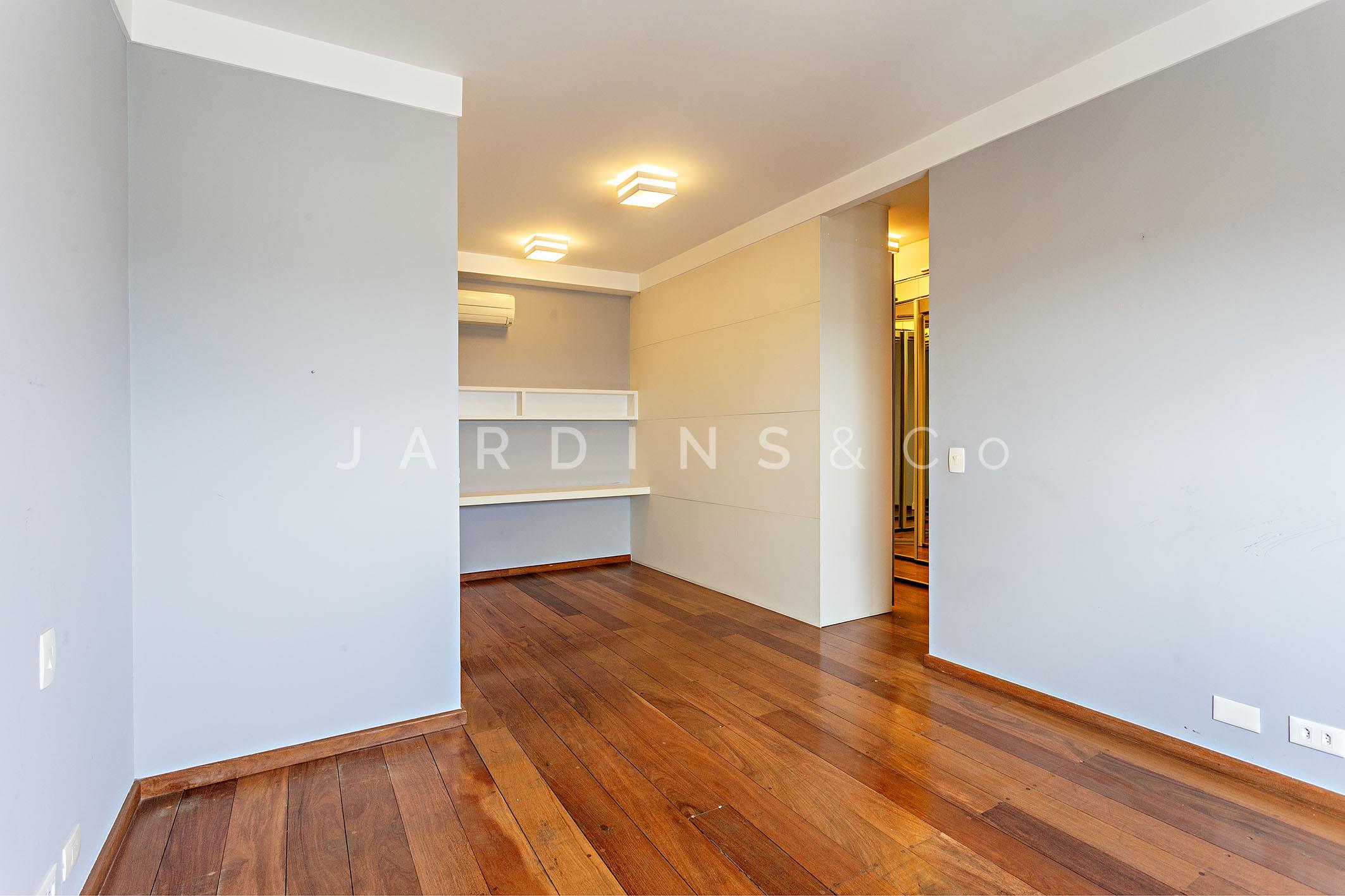 Apartamento no Paraíso