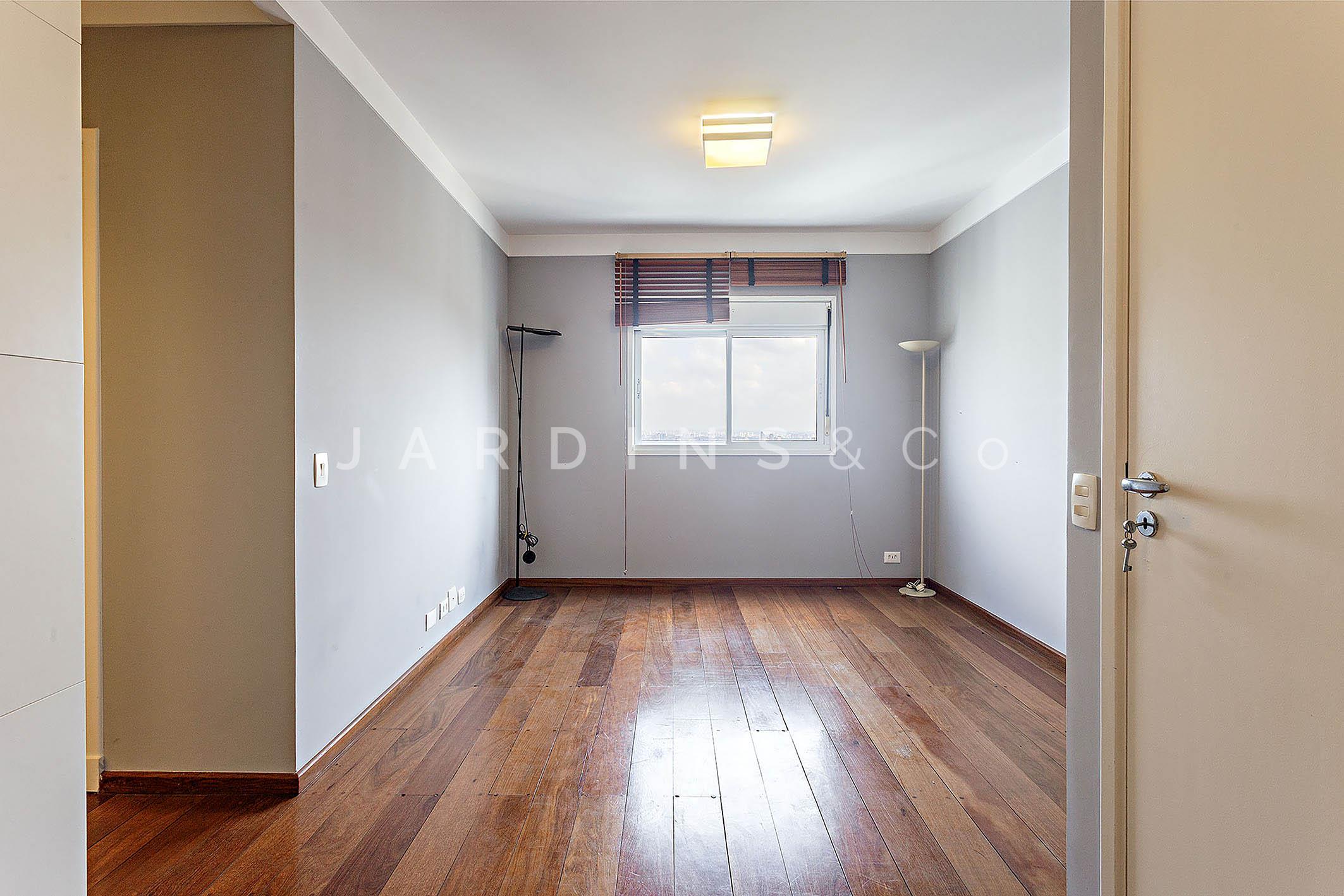 Apartamento no Paraíso