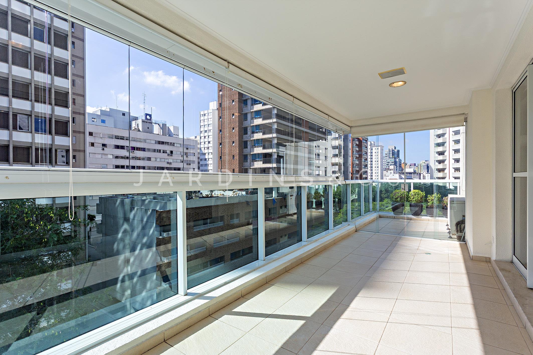 Apartamento no Paraíso